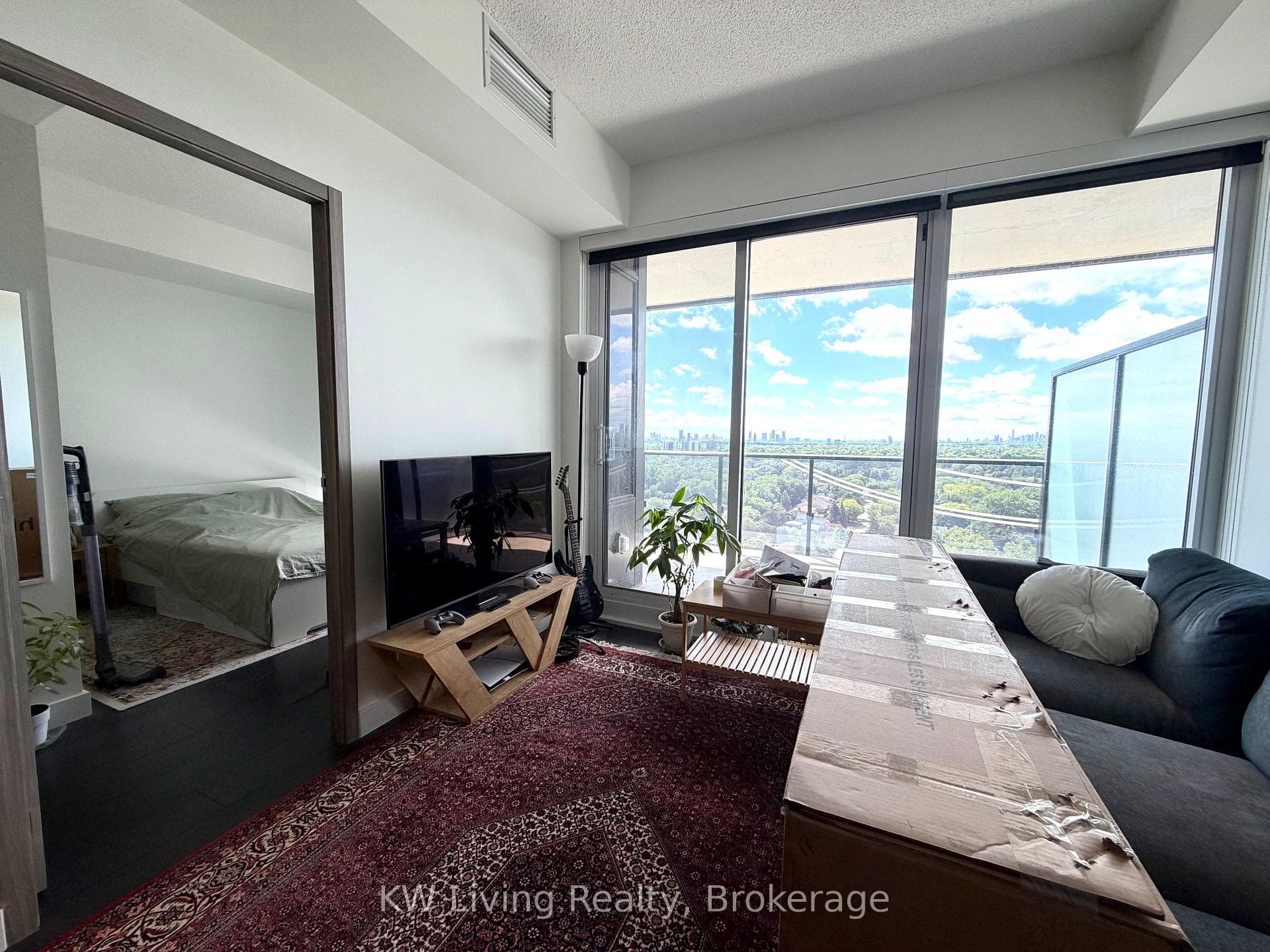 95 Mcmahon Drive Unit 2303 photo 2