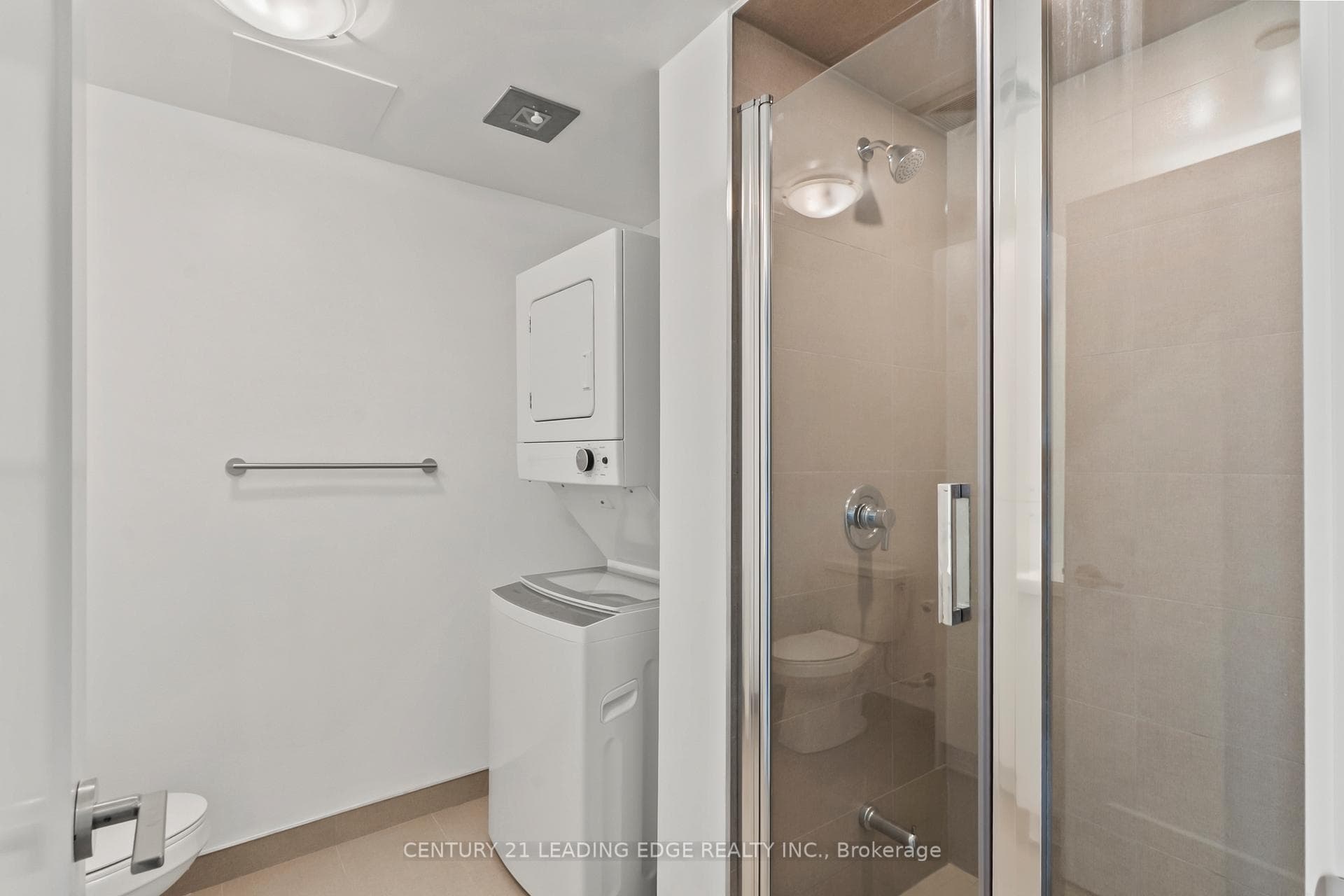 2550 Simcoe Street Unit 1903 photo 10