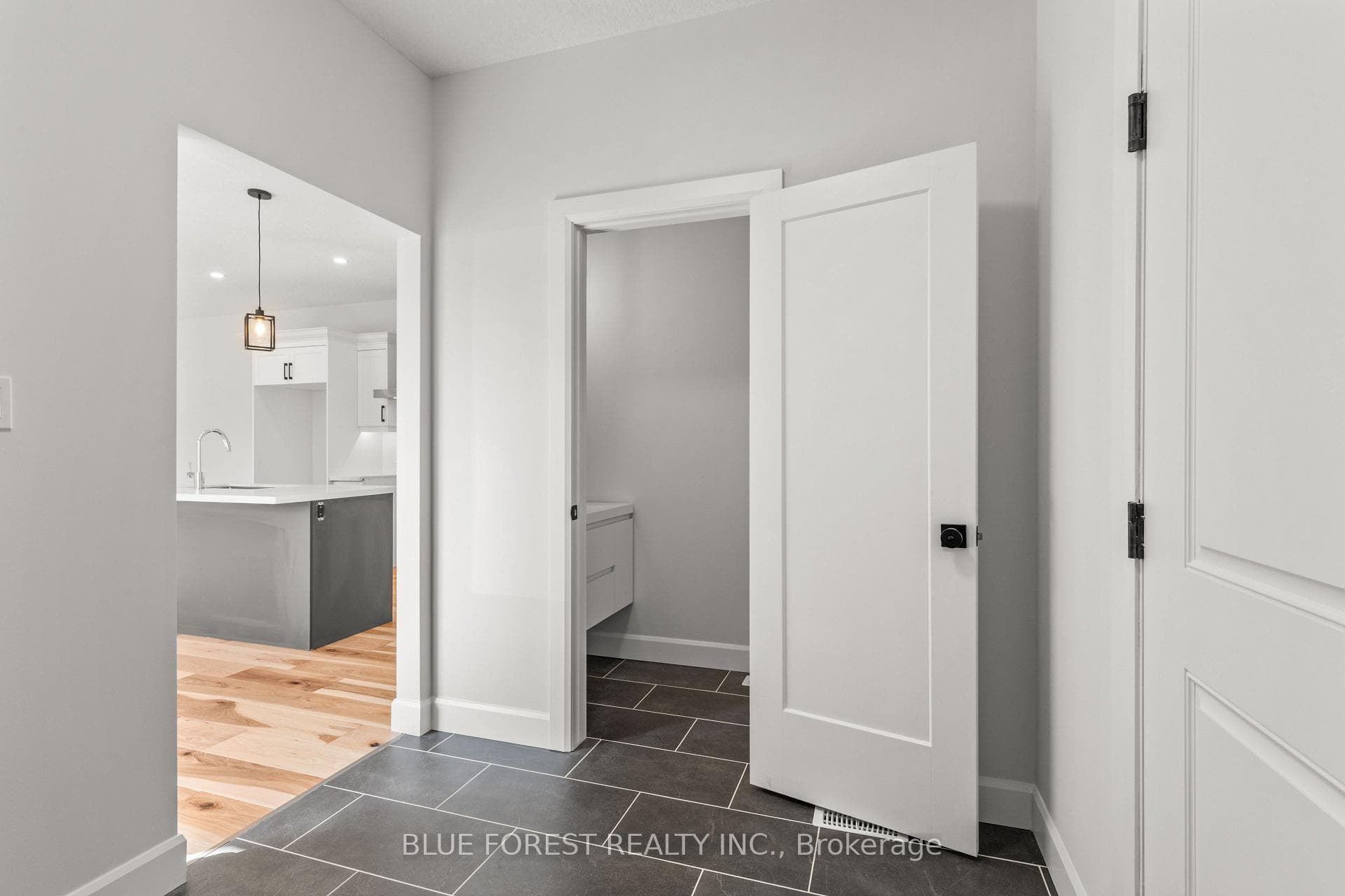 198 McRae Street photo 14
