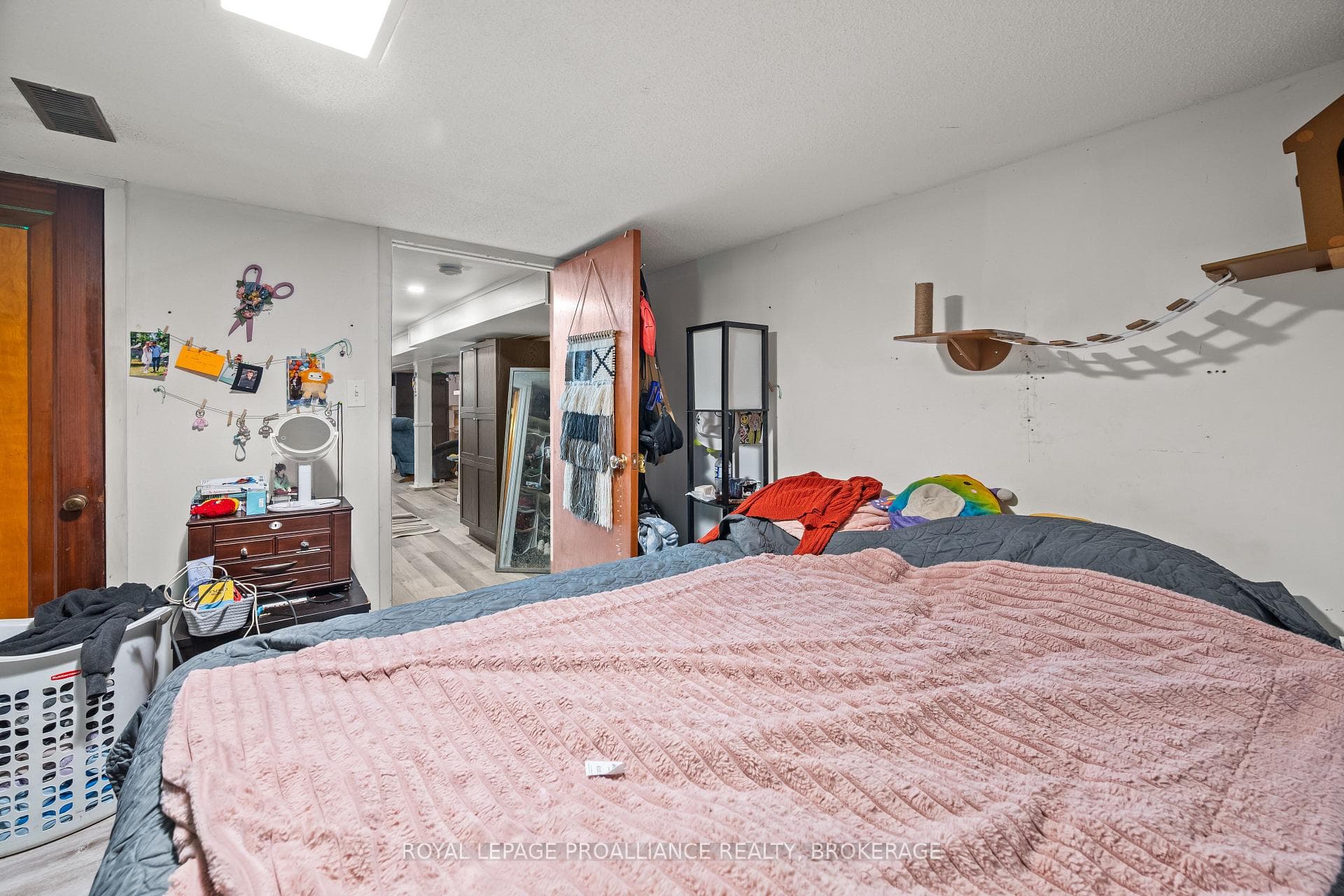 260 Elmwood Street photo 26