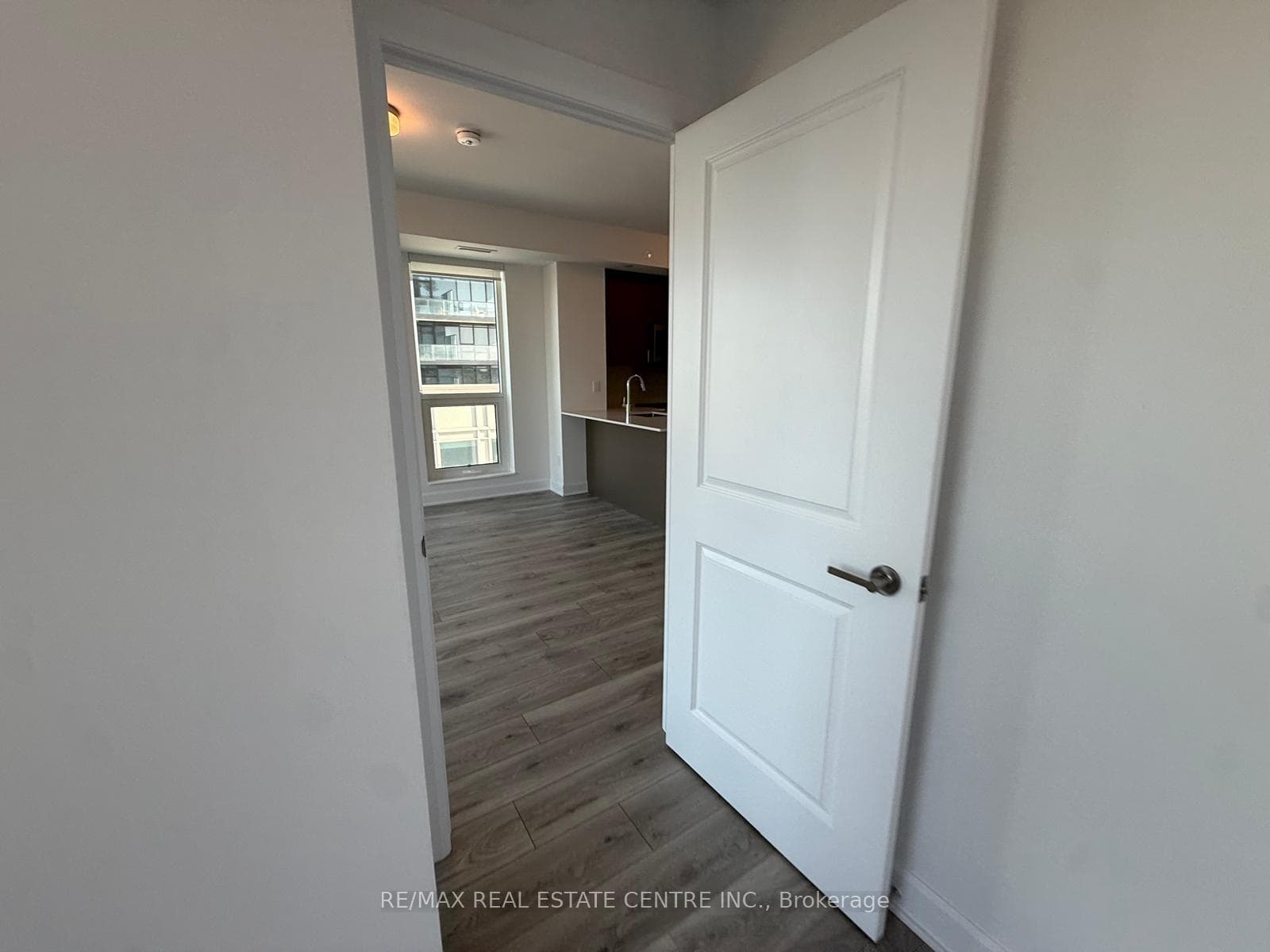 3240 William Coltson Avenue Unit 1003 photo 9