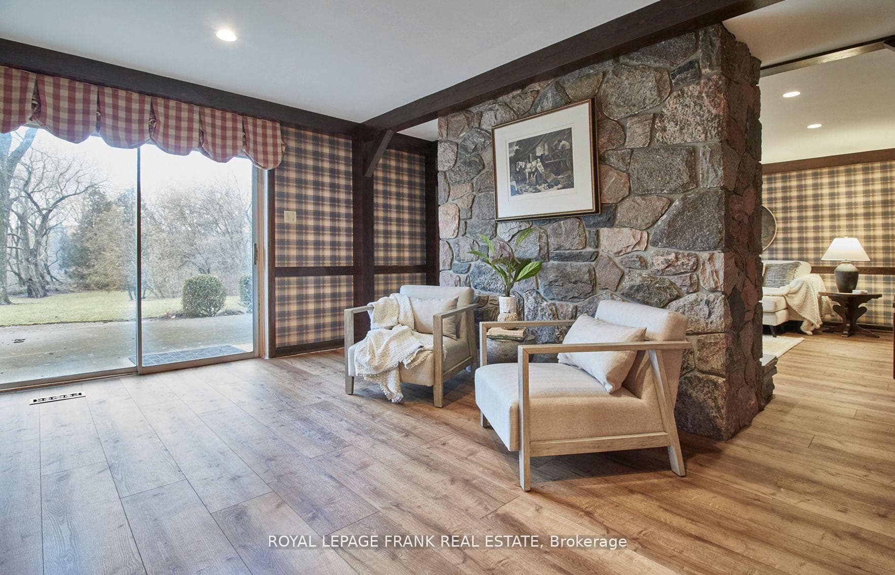 14 Valley Court photo 22