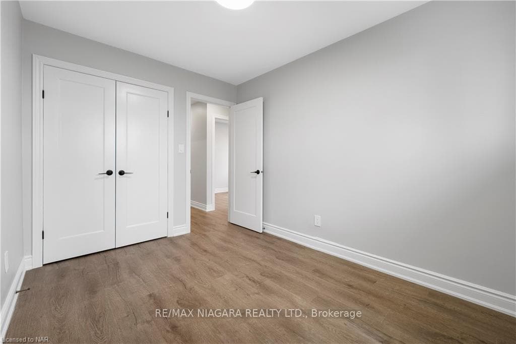 8059 Aintree Drive photo 16