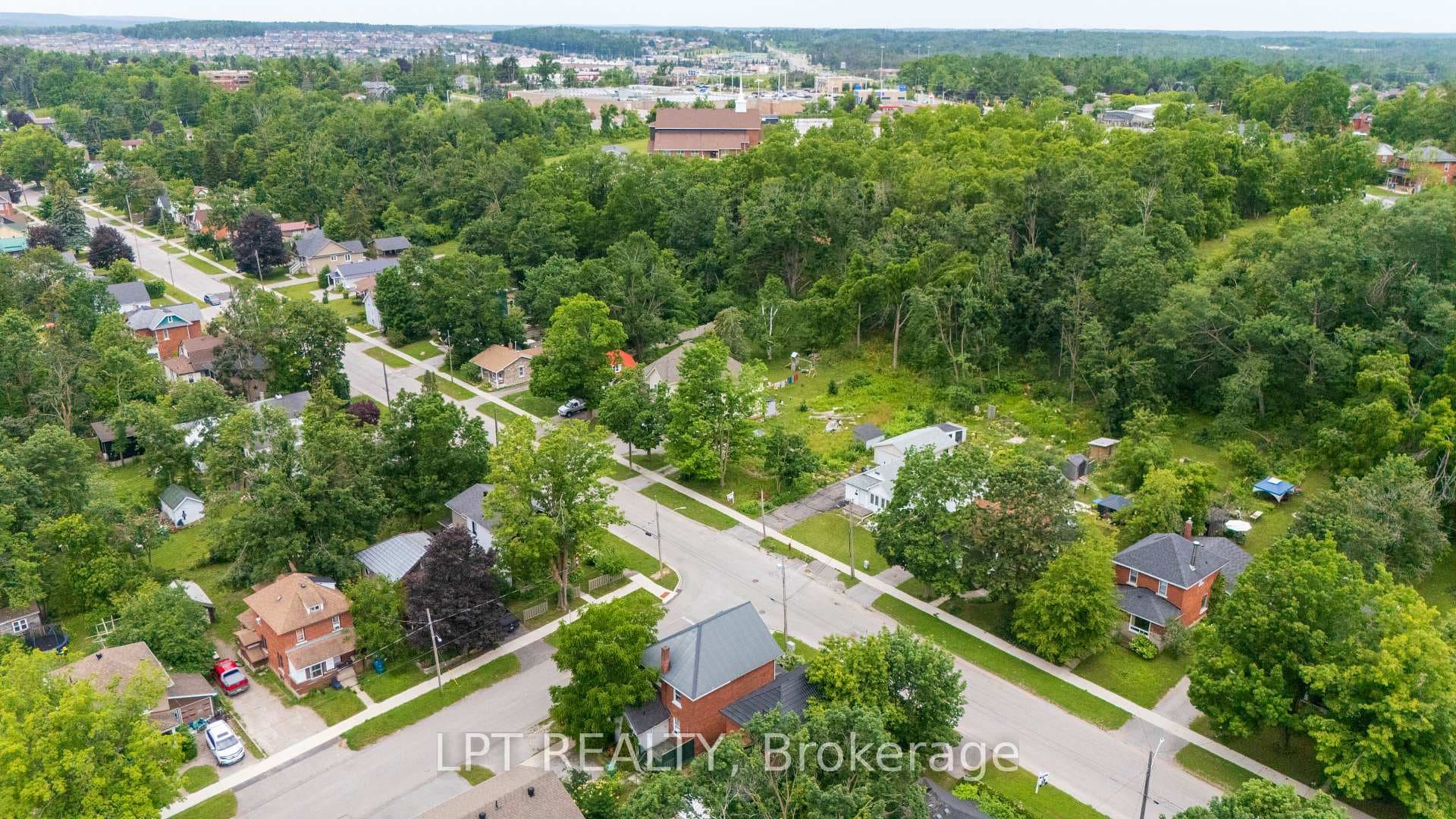 249 Harvey Street photo 8