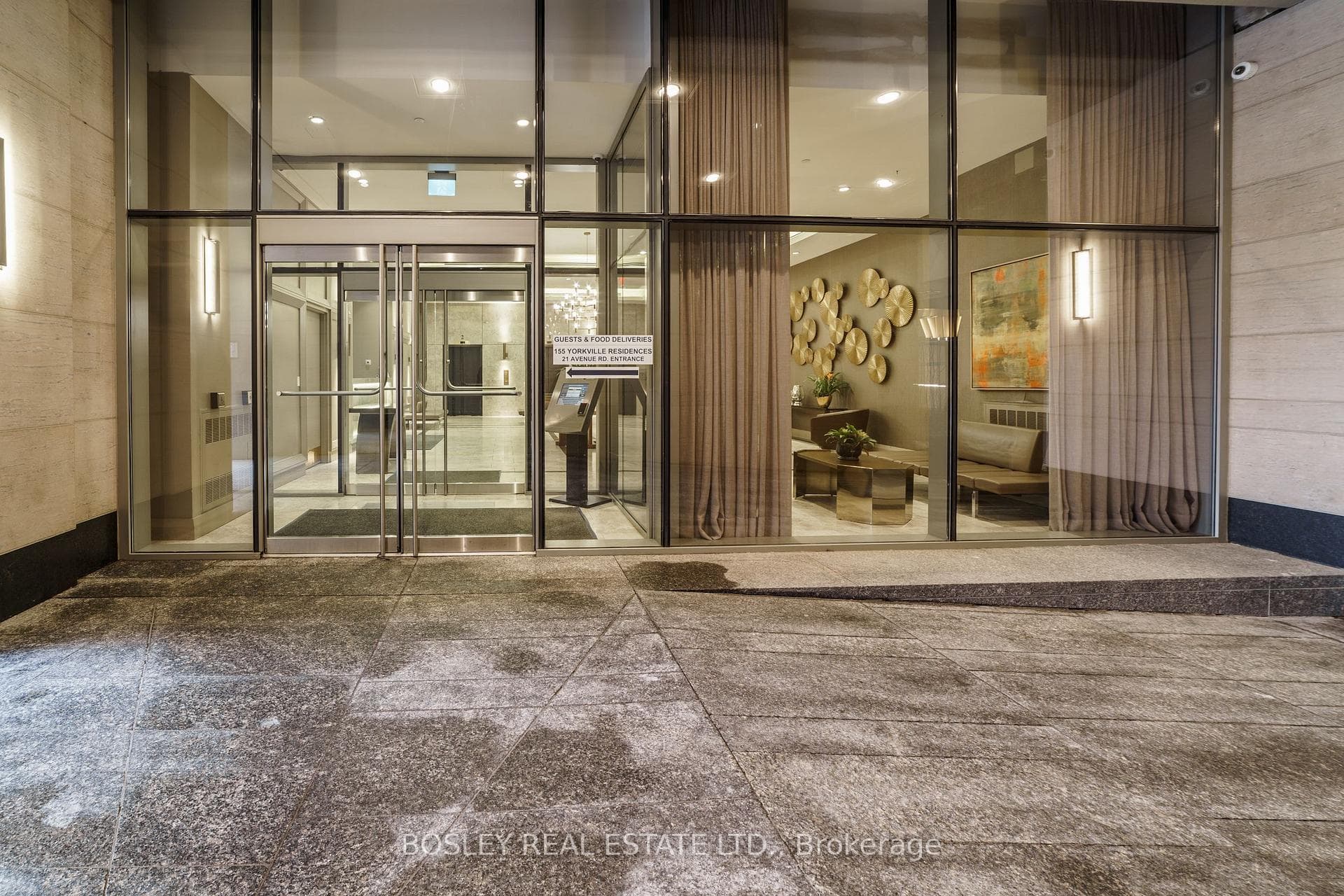 155 Yorkville Avenue Unit 2016 photo 3