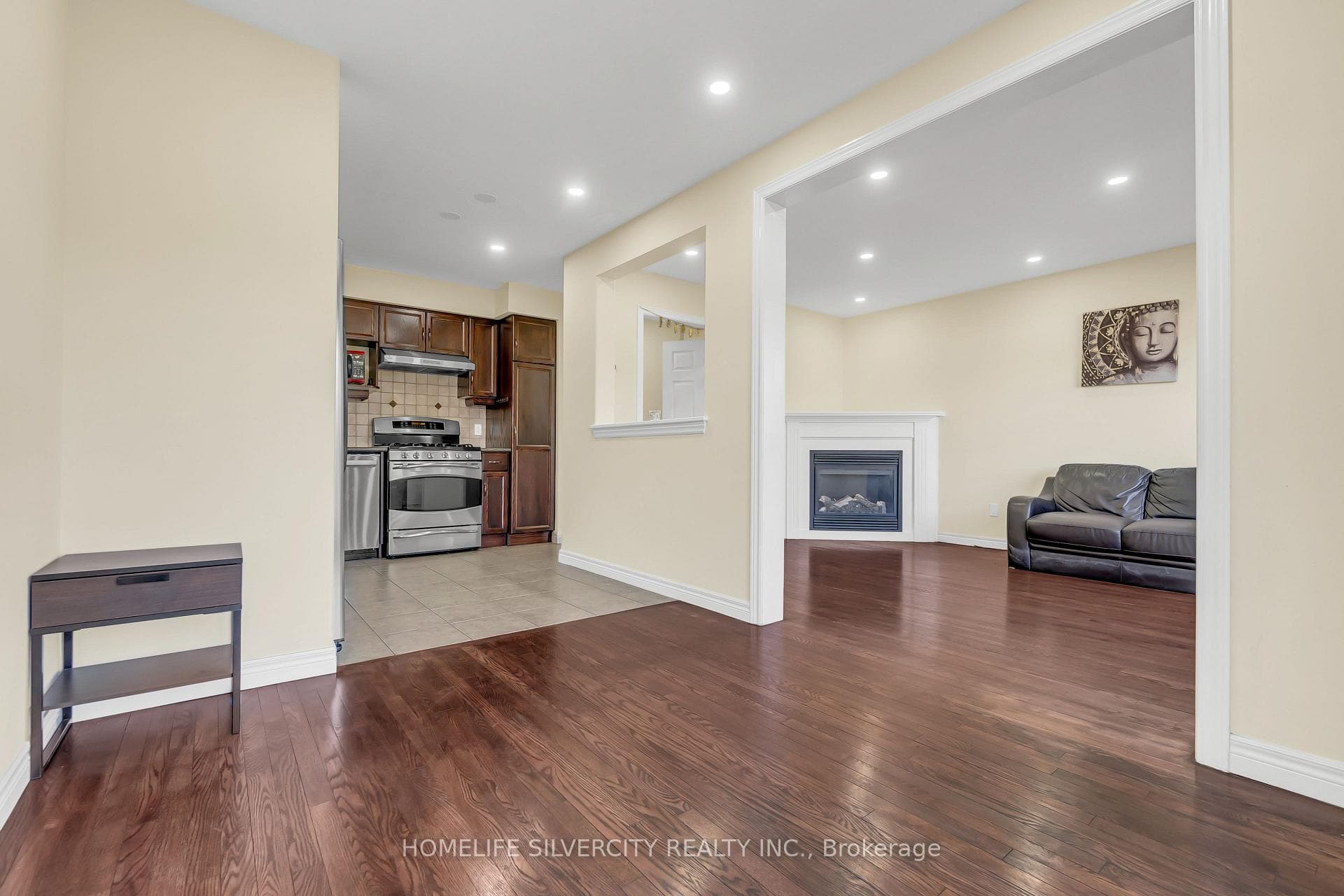 19 Dougall Street photo 12