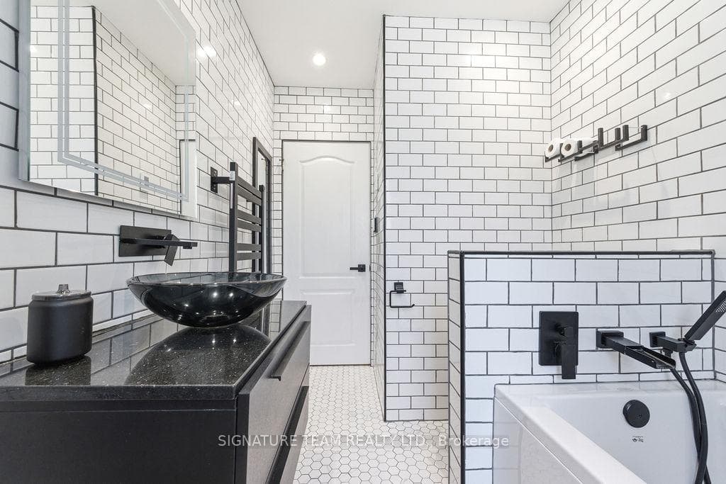 112 Eno Road photo 18