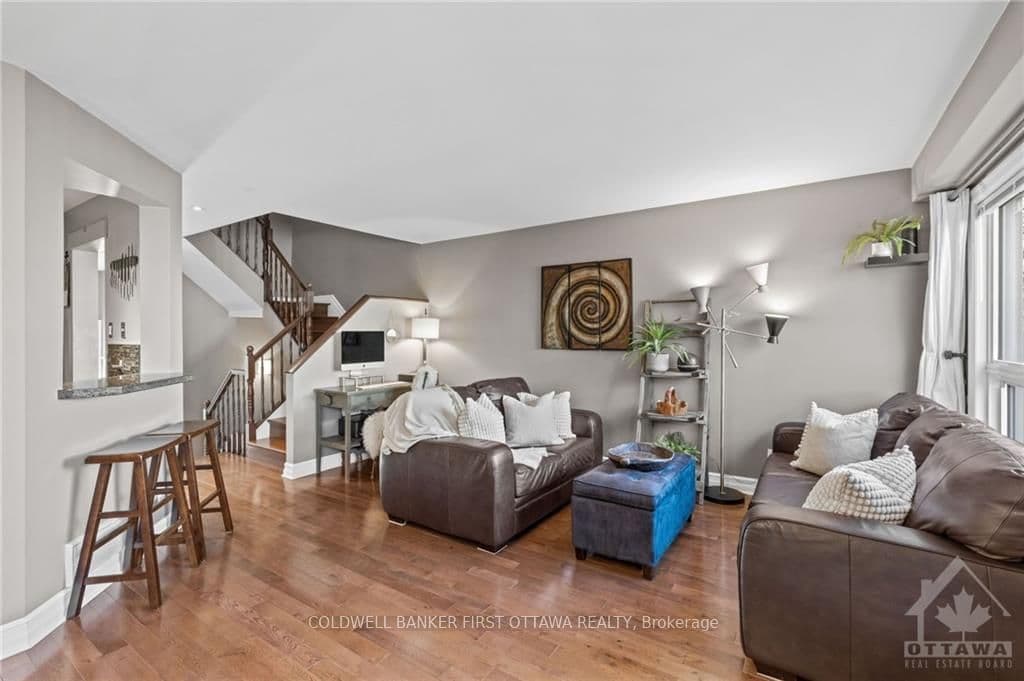5 SHEPPARD'S GLEN Avenue photo 6