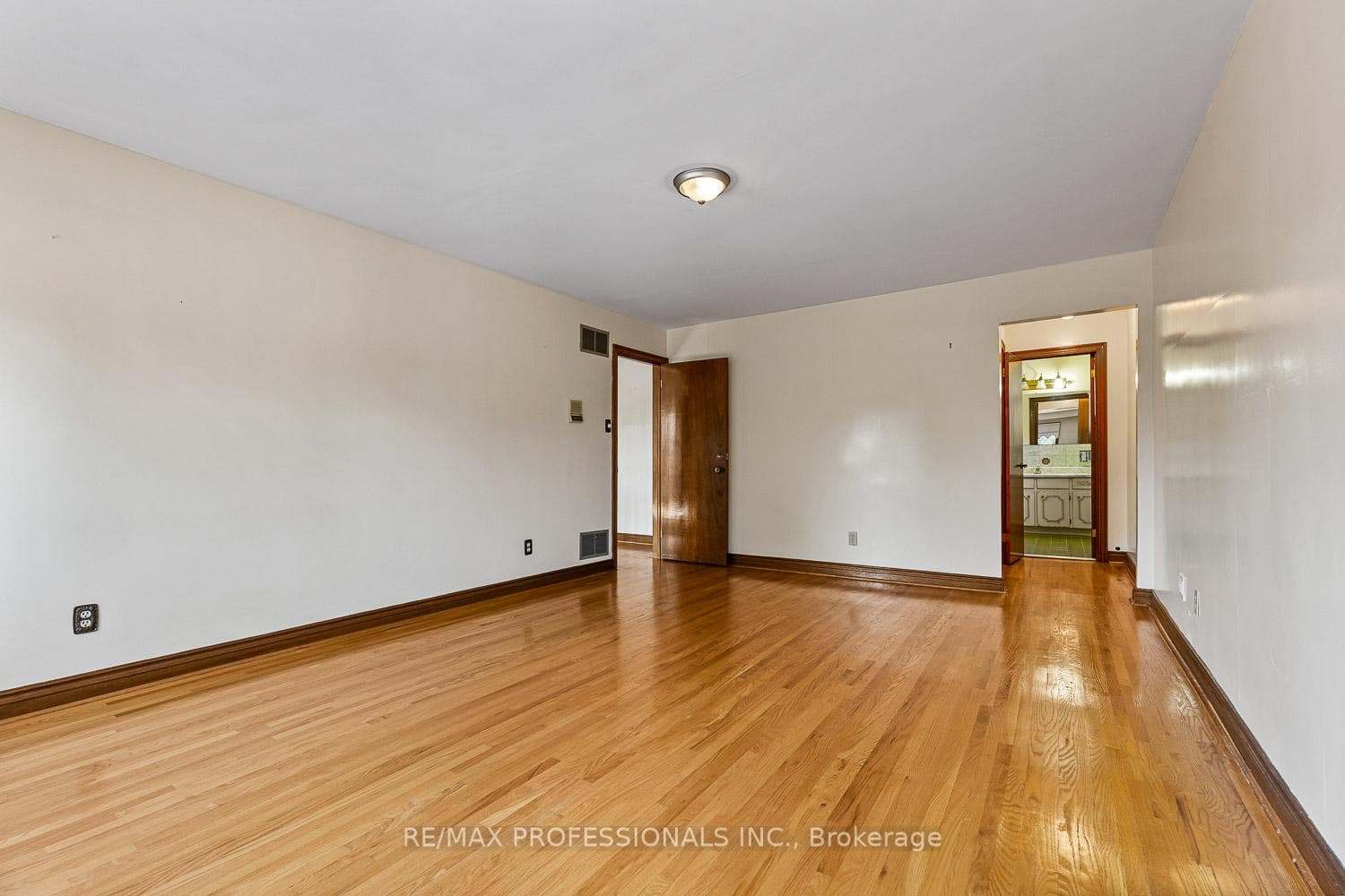 8 St Phillips Road photo 26