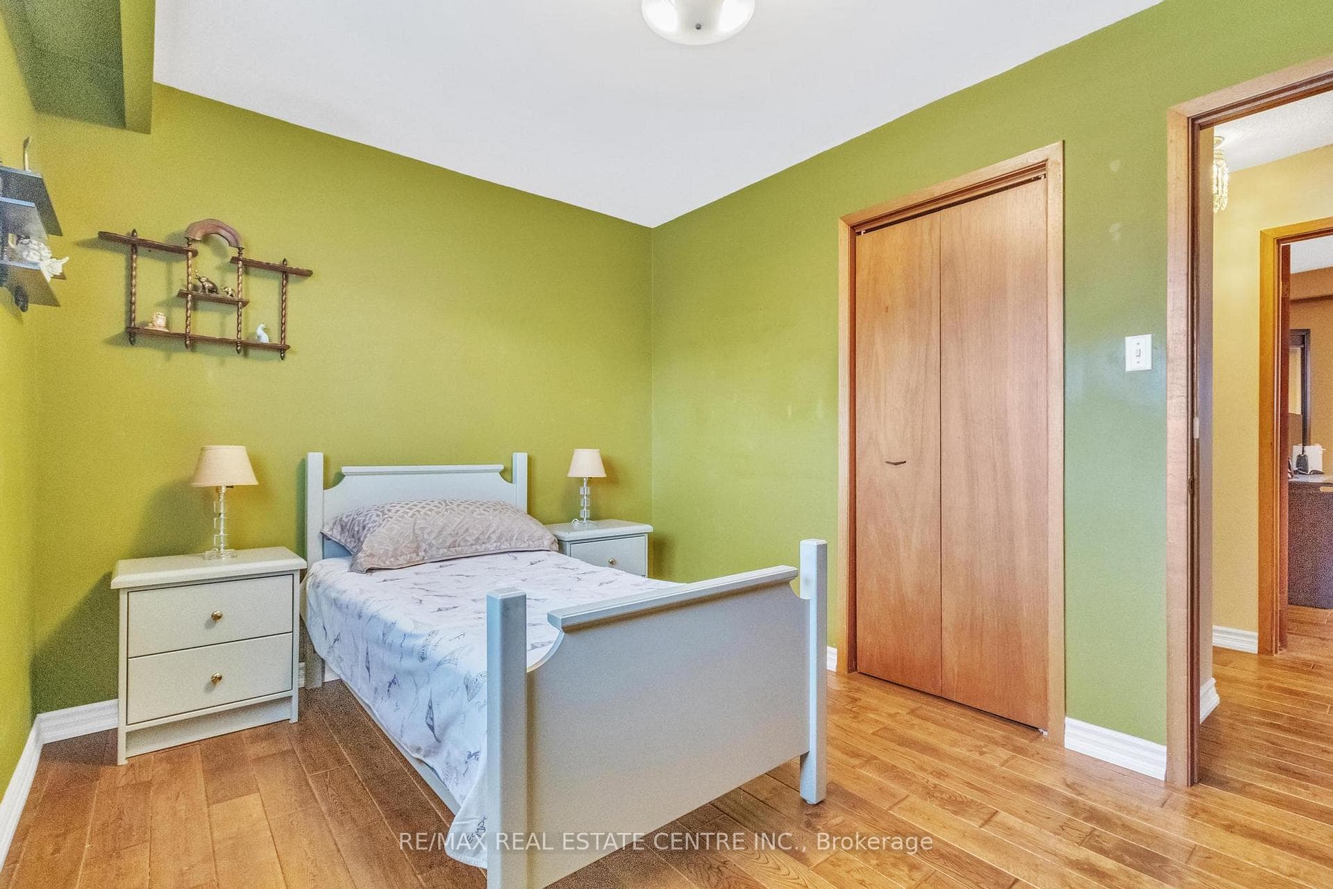 19 Meadowland Gate photo 28