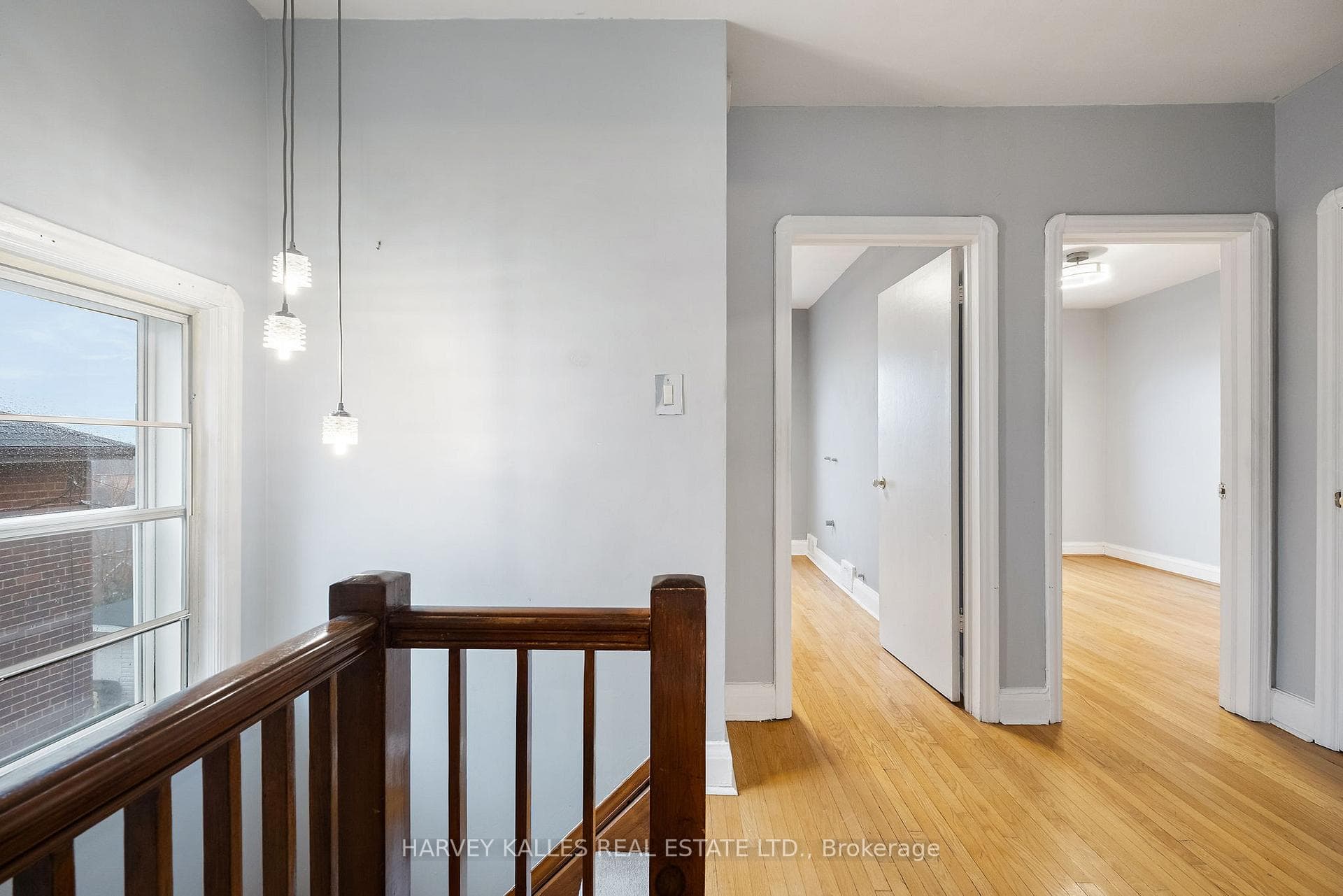 596 Mcroberts Avenue photo 14