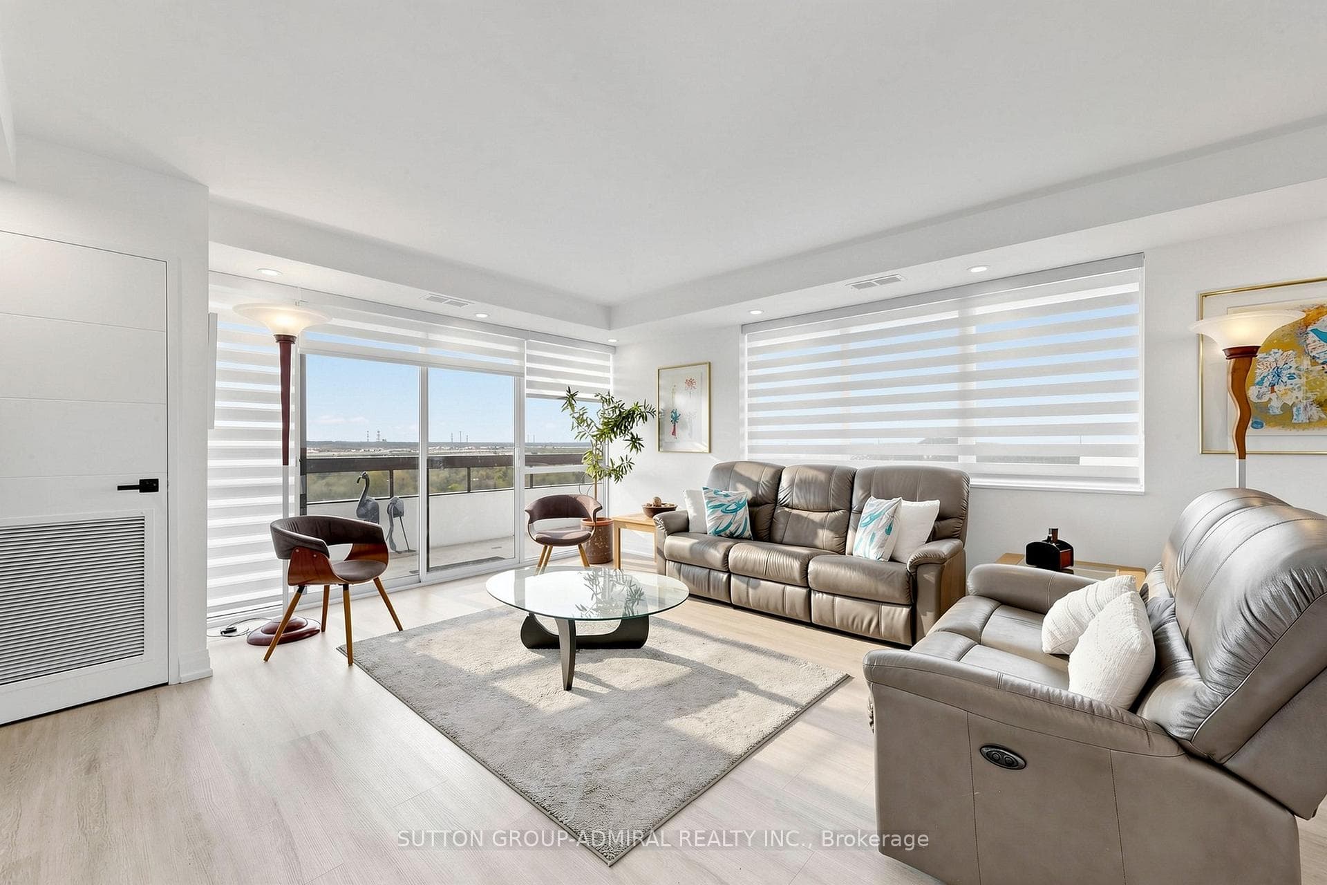 8111 Yonge Street Unit 1809 photo 8
