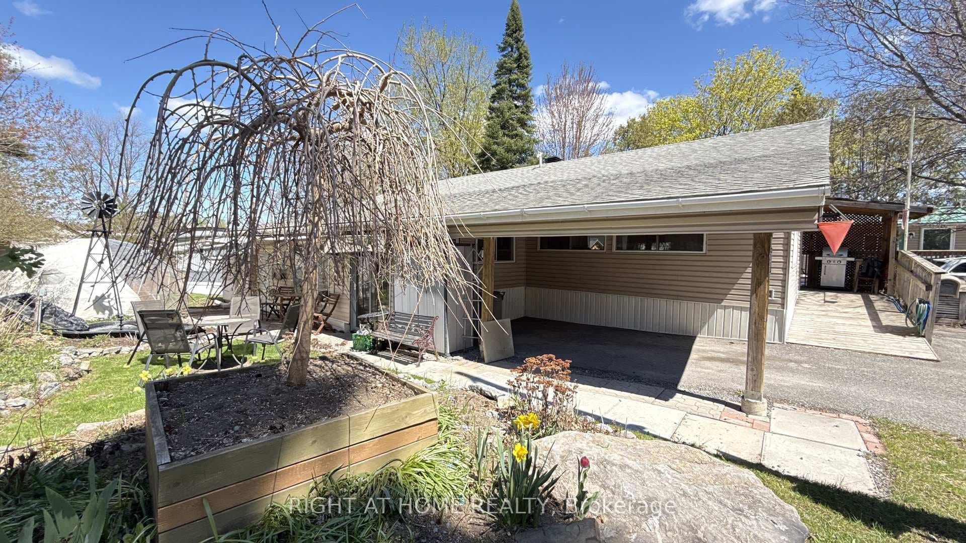 6 ROWAN Road photo 2