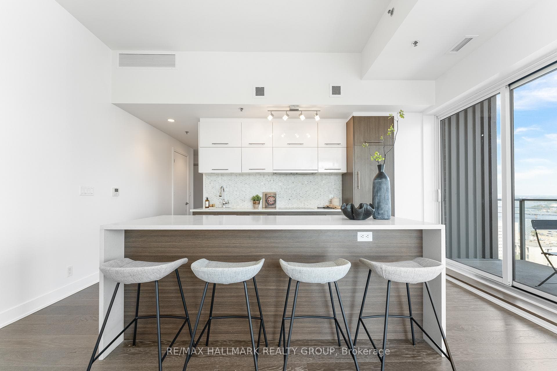 428 Sparks Street Unit 2001 photo 17