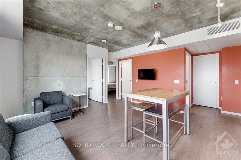 105 CHAMPAGNE Avenue Unit 1106 photo 10