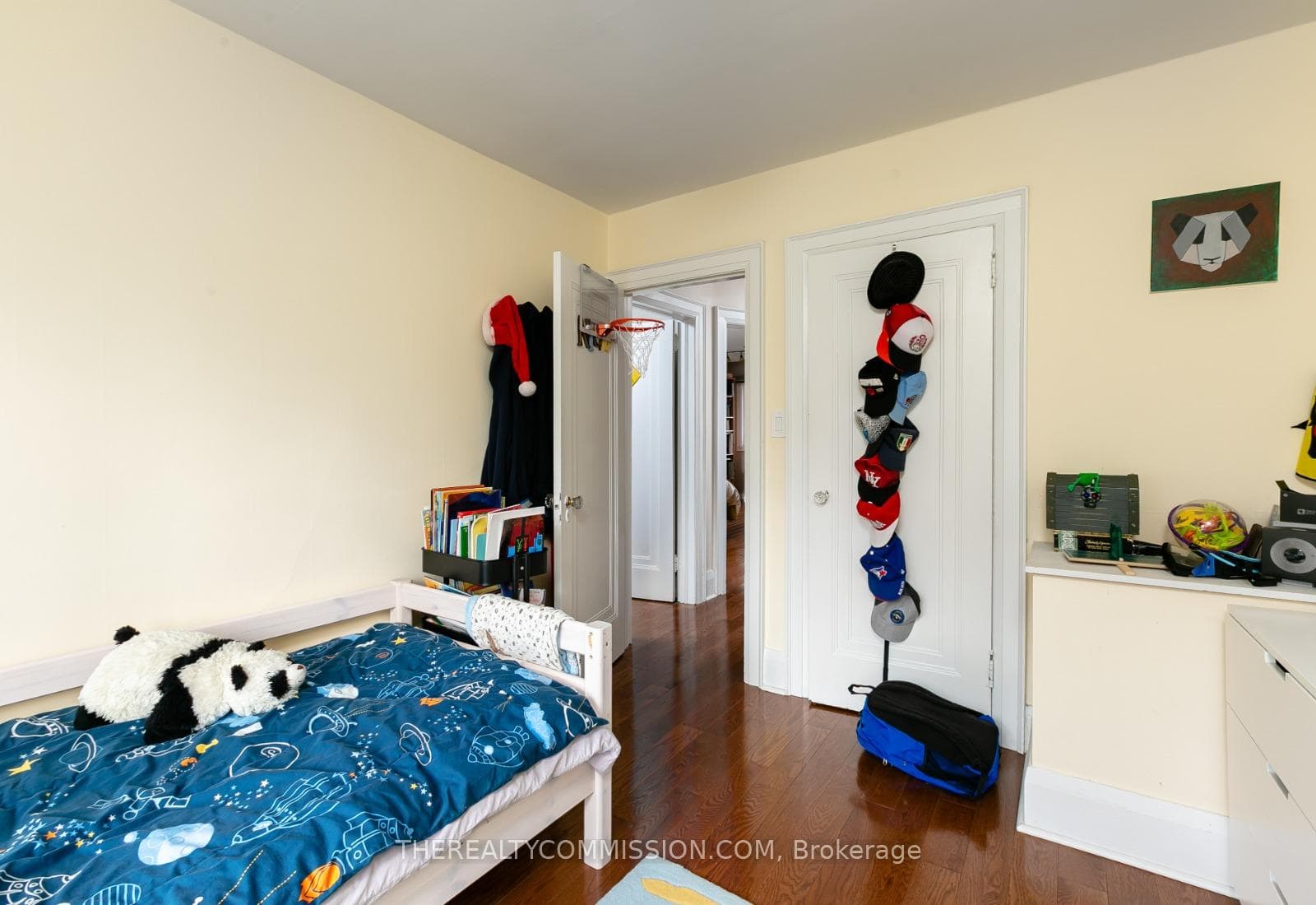 593 Oriole Parkway photo 32