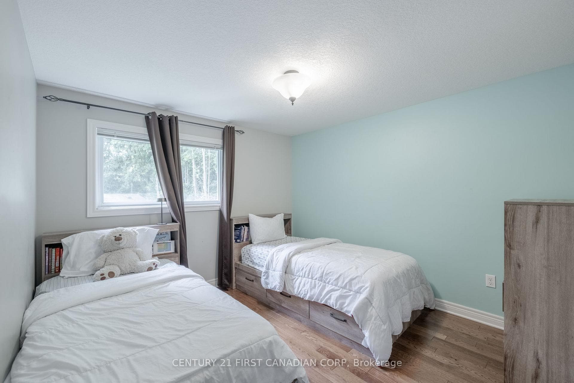 9 Rexway Road photo 18