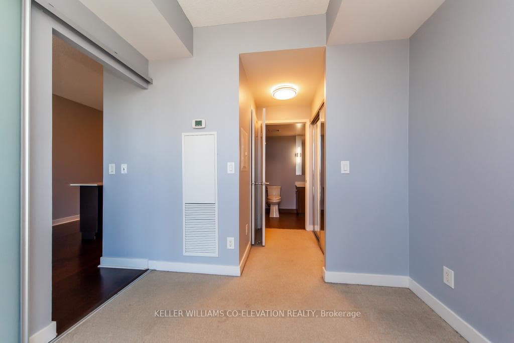 320 Richmond Street Unit 916 photo 13