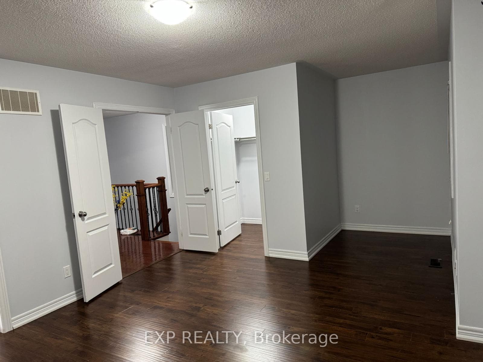 746 Farmstead Drive photo 8