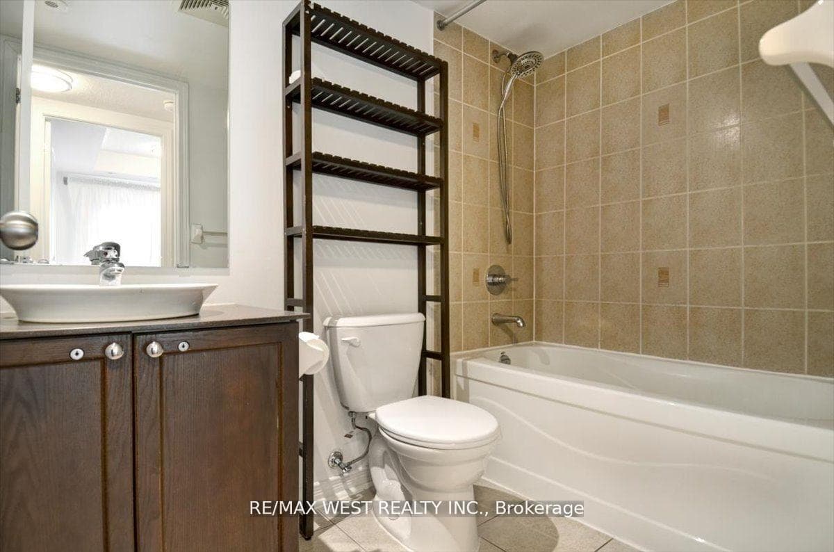 70 Munro Street Unit 3 photo 15