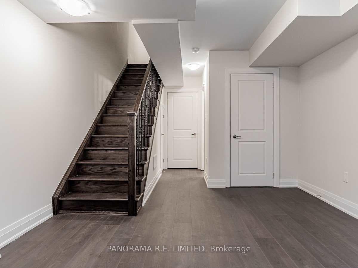 63 Creekbank Road Unit 2 photo 8