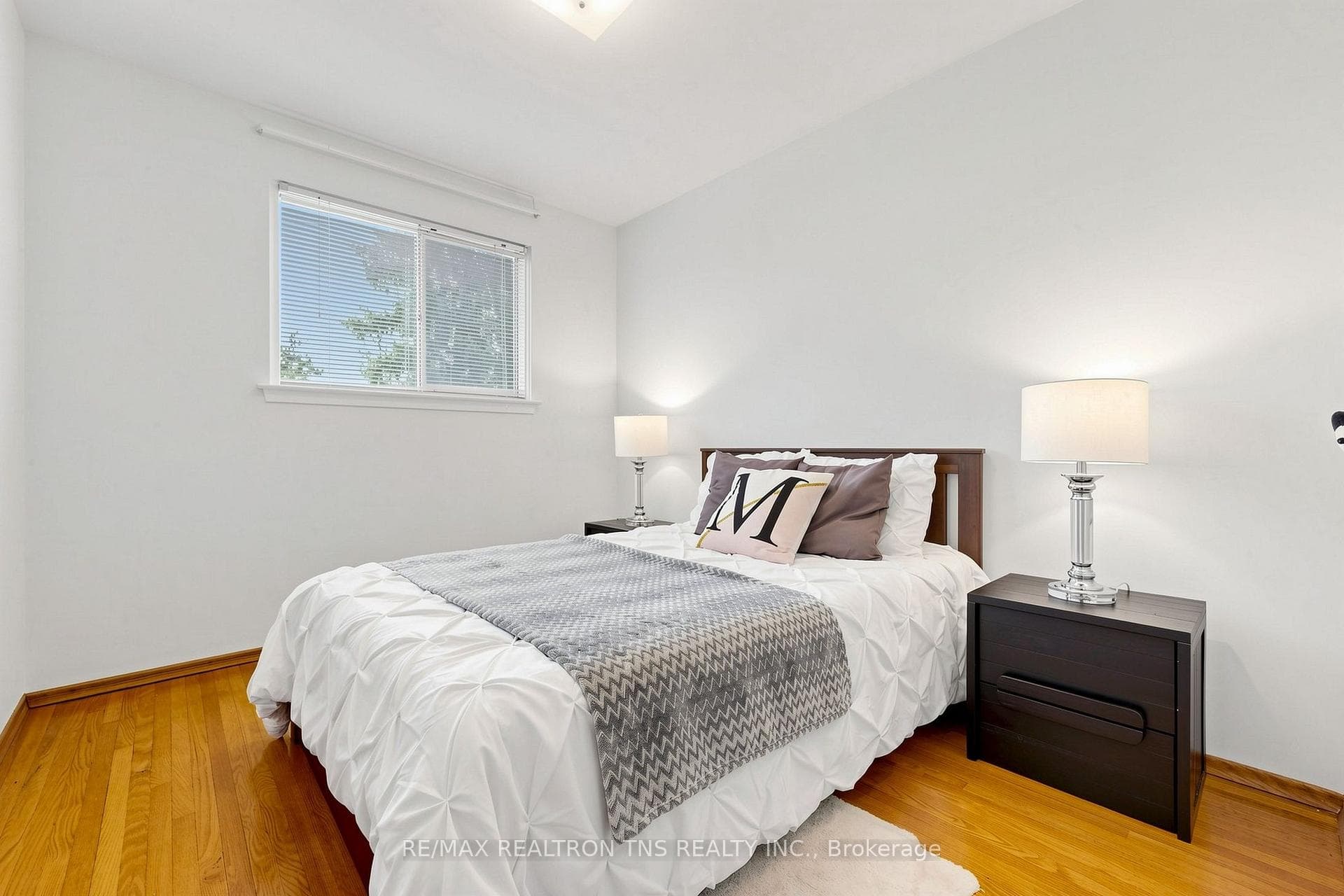 18 Lisburn Crescent photo 12