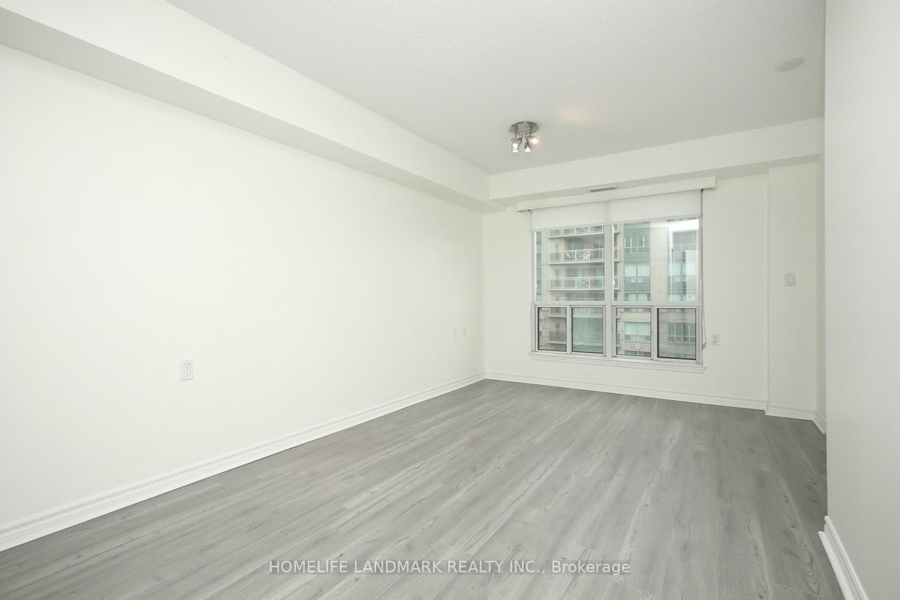 935 Sheppard Avenue Unit 413 photo 12