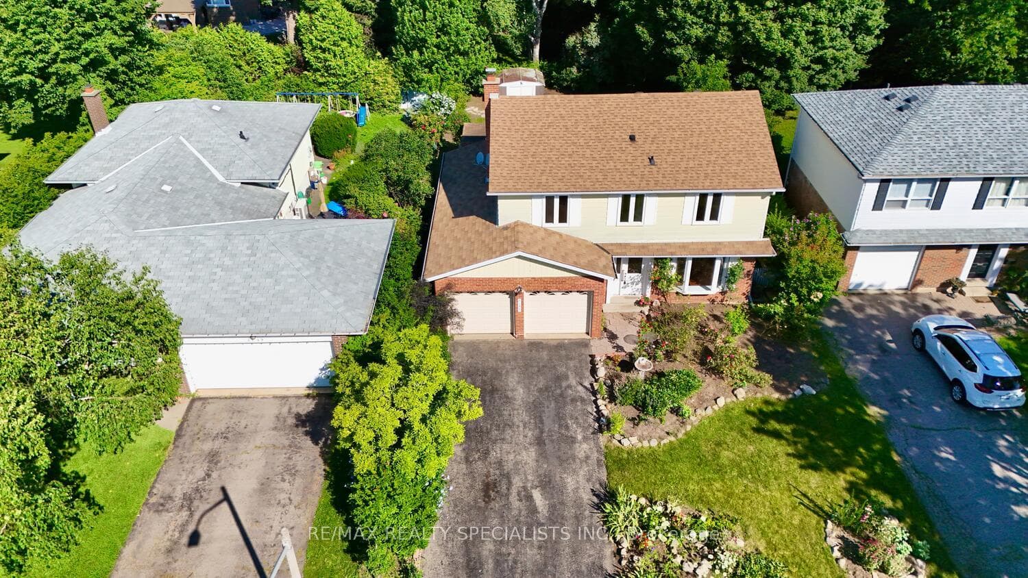 2143 Perran Drive photo 39
