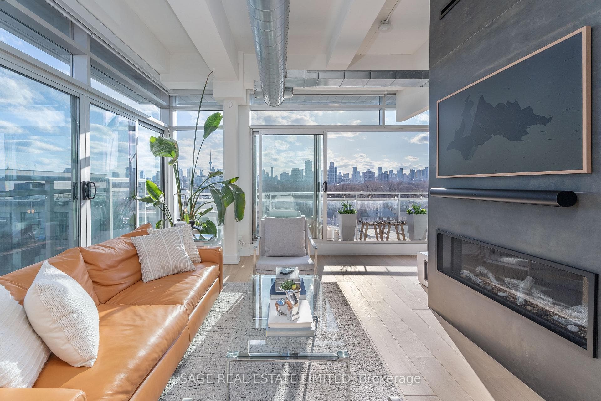 233 Carlaw Avenue Unit 801 photo 1
