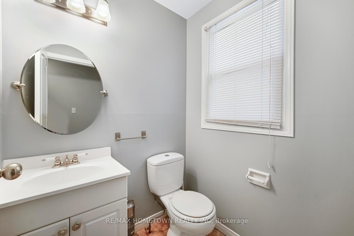 27 Aldershot Avenue Unit 9 photo 7