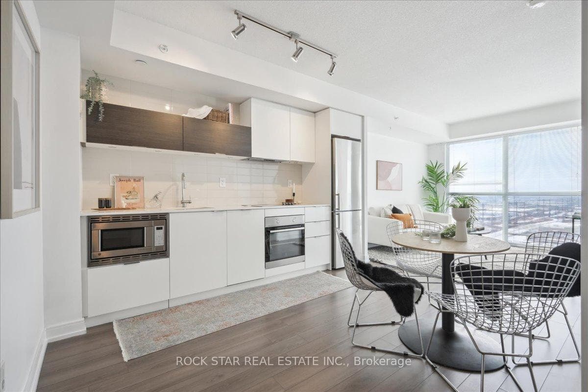 20 Thomas Riley Road Unit 1510 photo 1