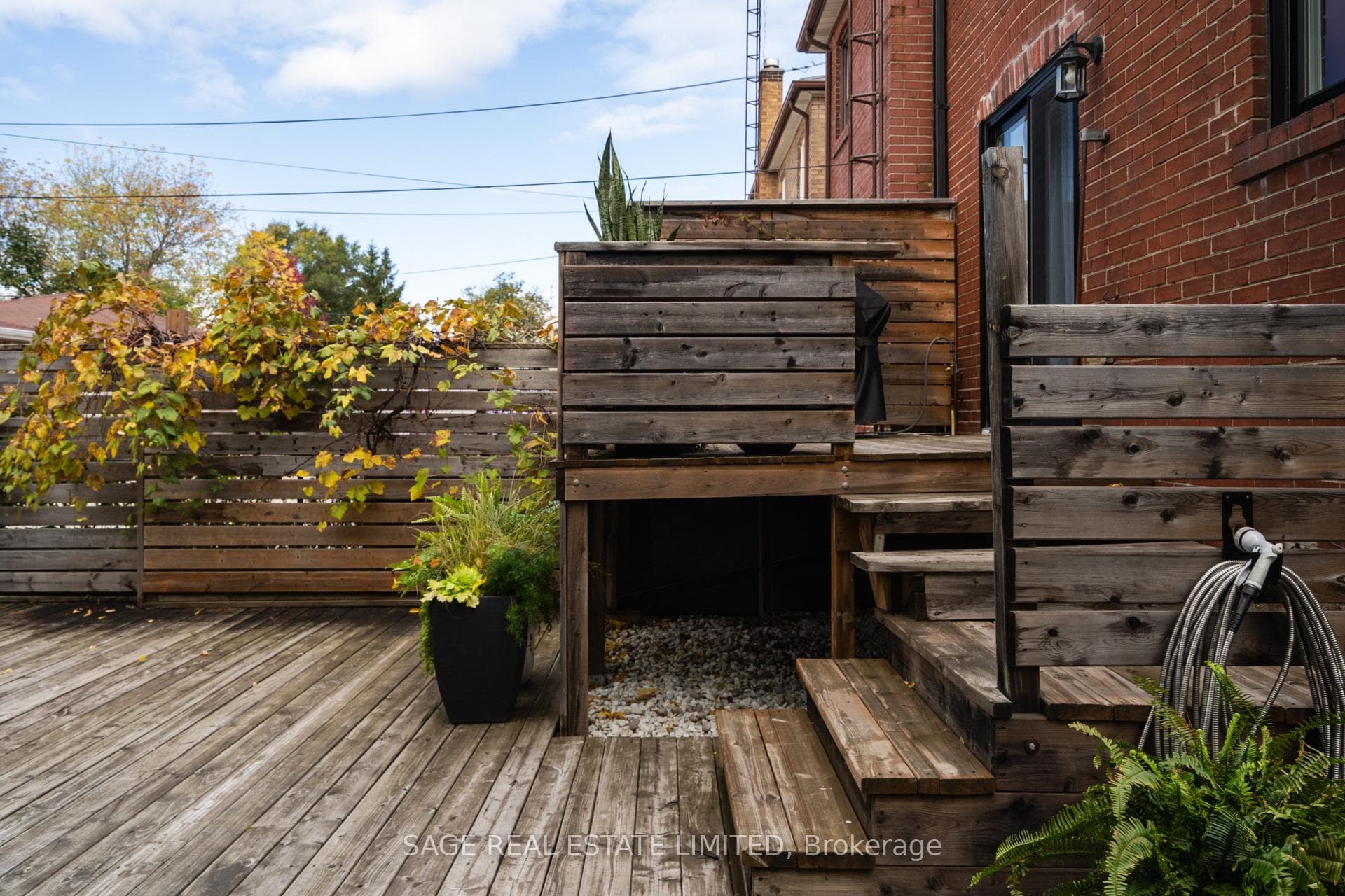 276 Oakwood Avenue photo 39
