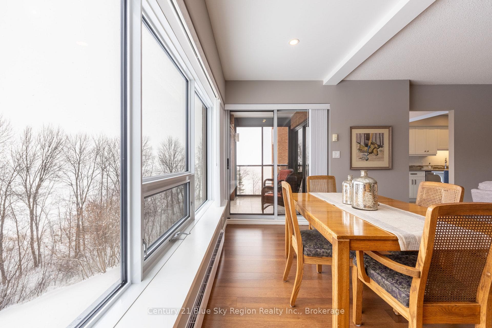 155 Timmins Street Unit 301 photo 10