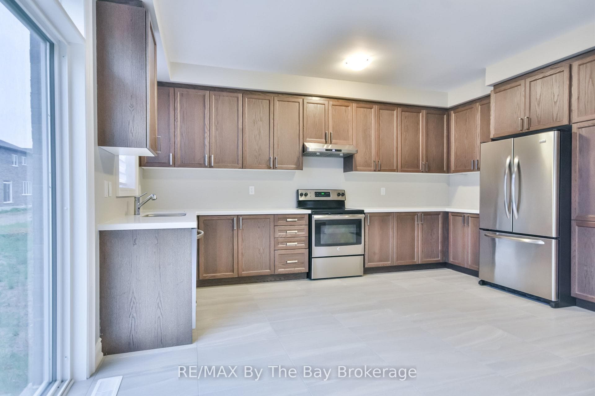 21 Amber Drive photo 15