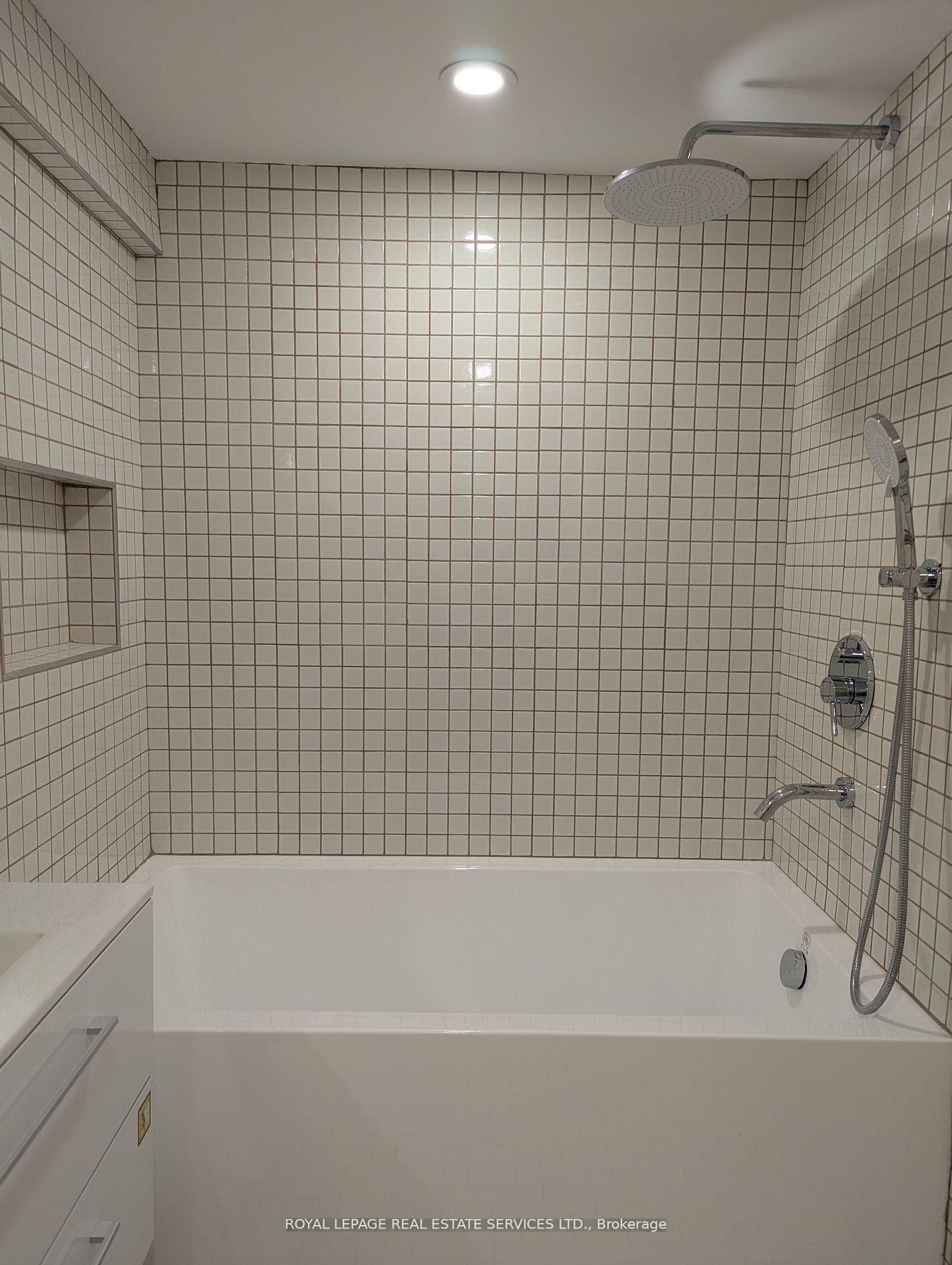 264A Hastings Avenue Unit Main photo 15