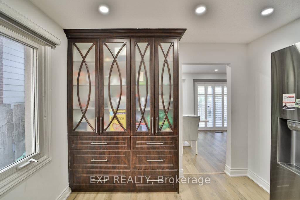 450 Hansen Road photo 17