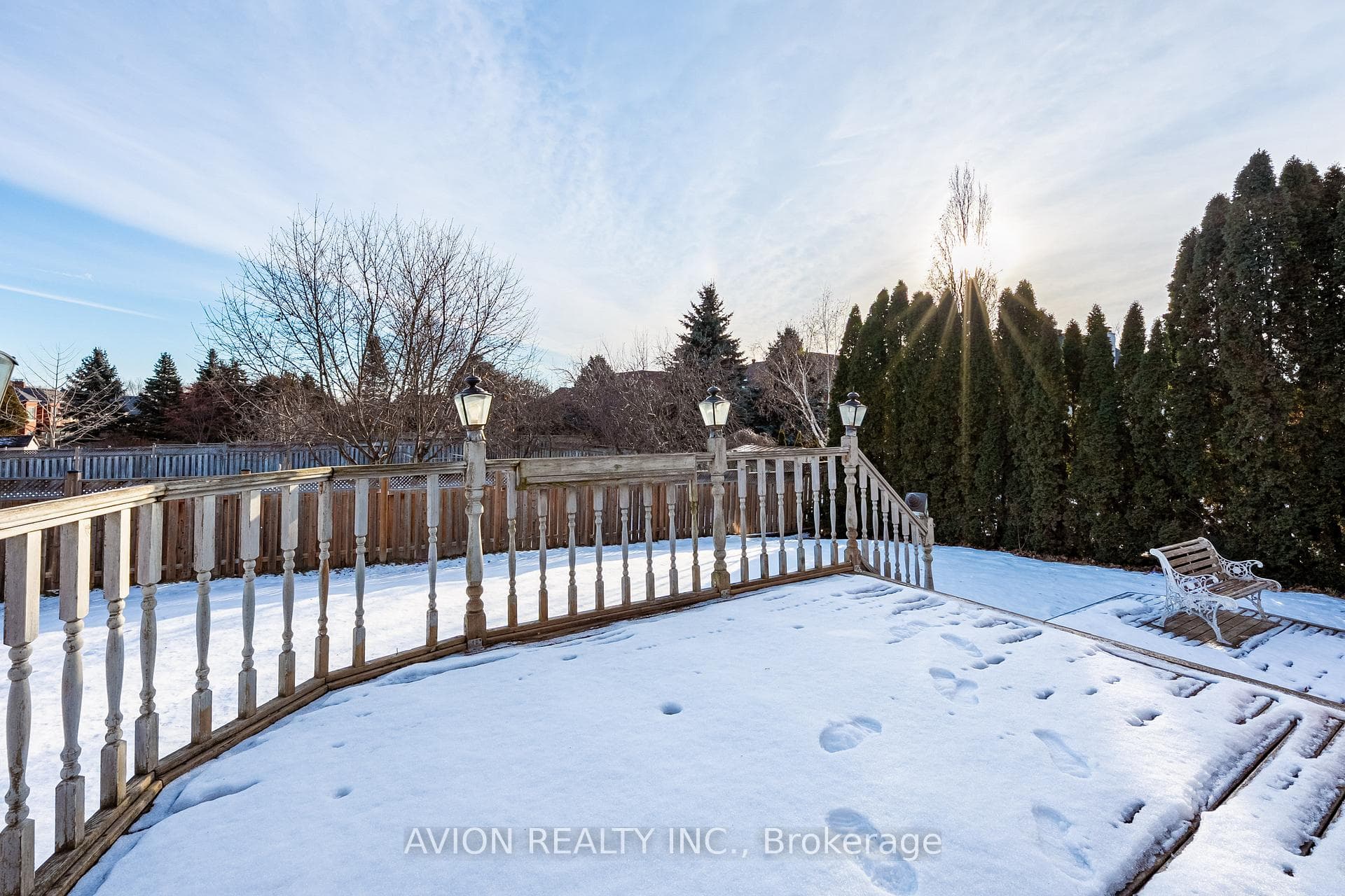 103 Spadina Road photo 38