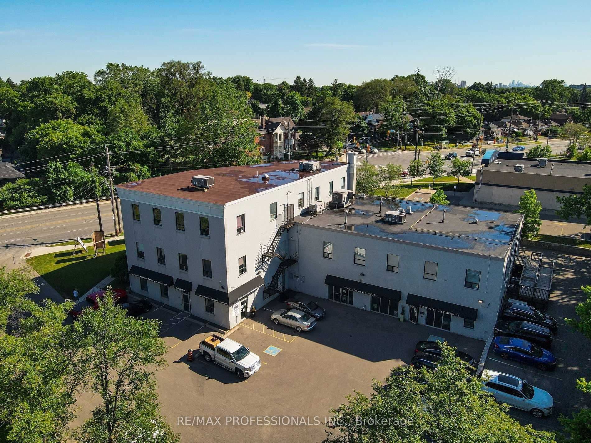 523 The Queensway Way Unit 107 photo 29