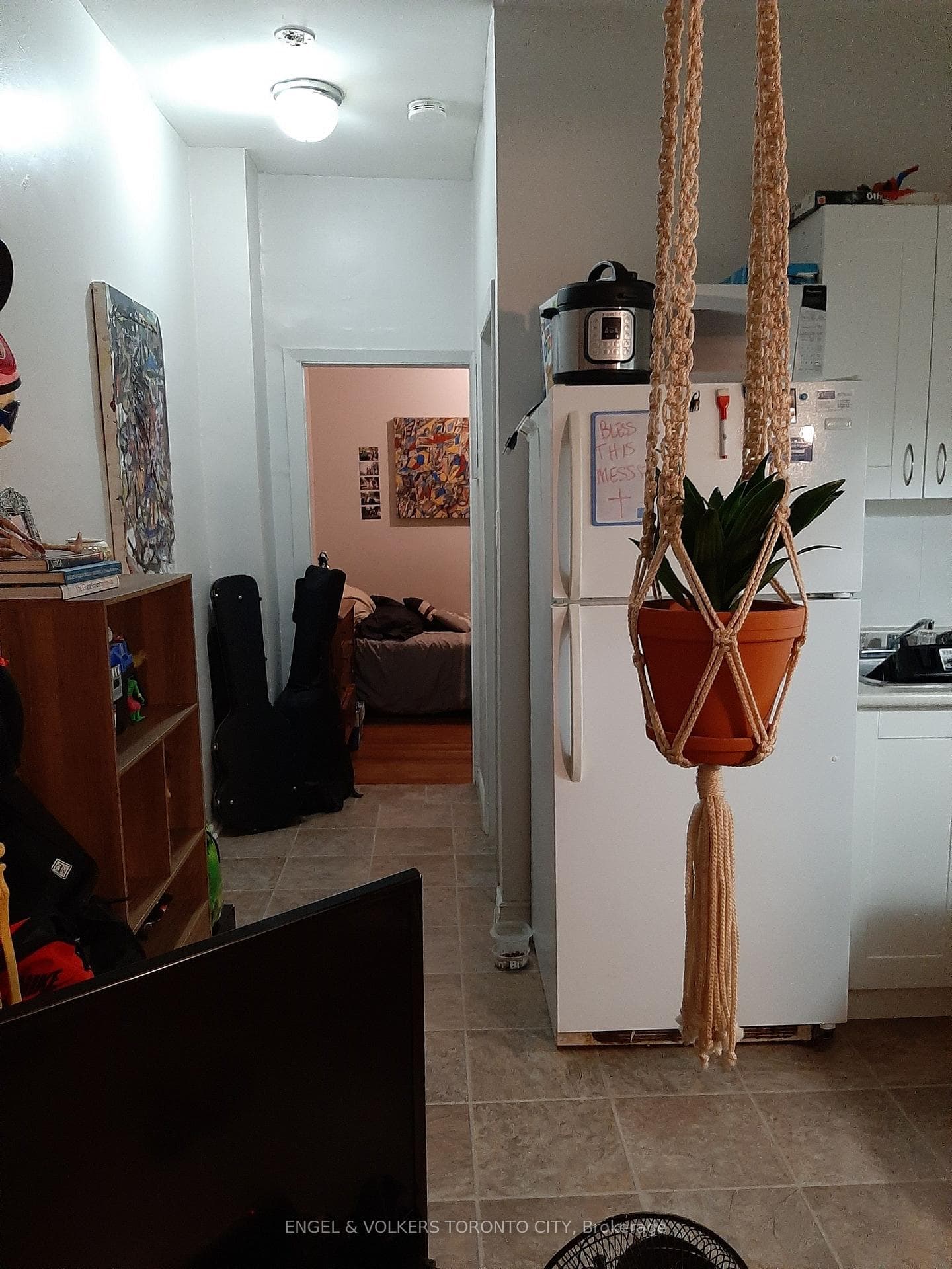 1242 College Street Unit 3 photo 4