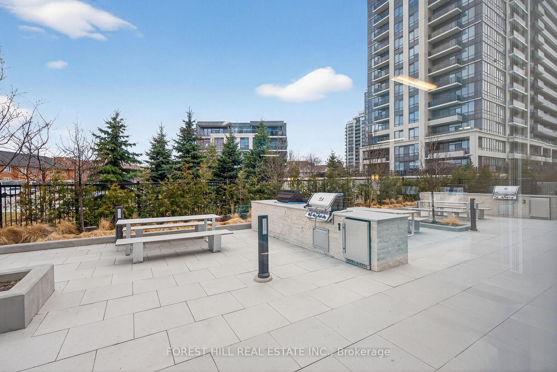 10 Gatineau Drive Unit 208 photo 14