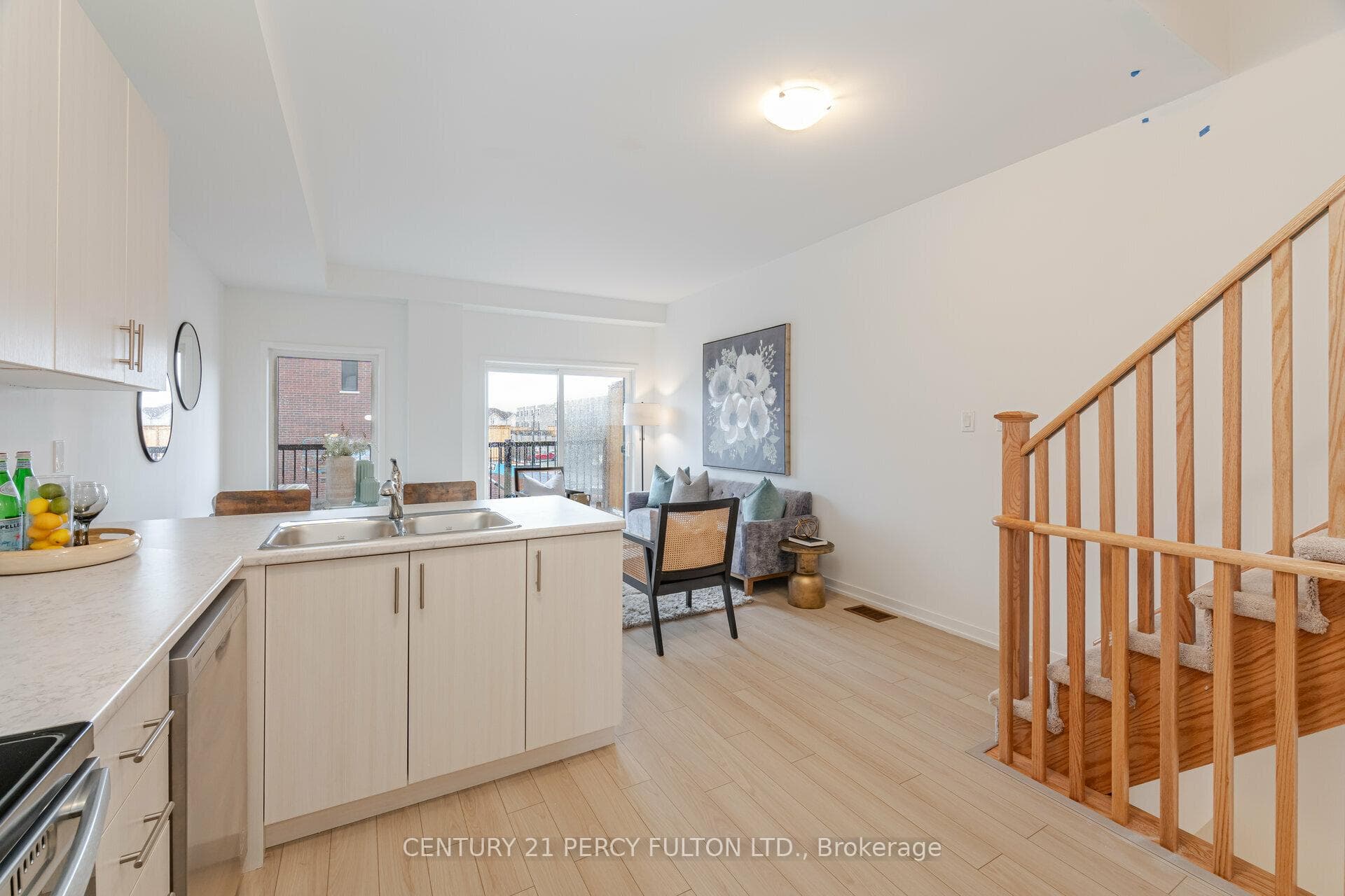 147 Hunt Street photo 10