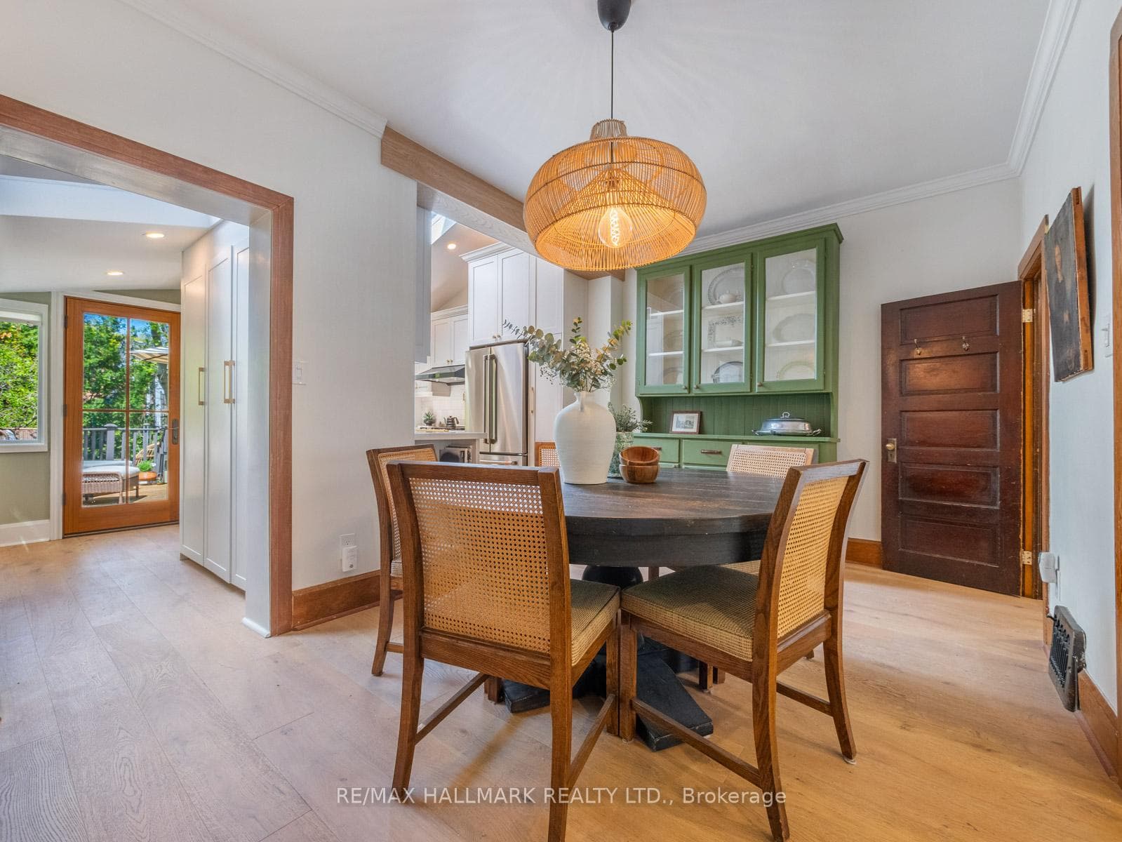 24 Meadow Avenue photo 12