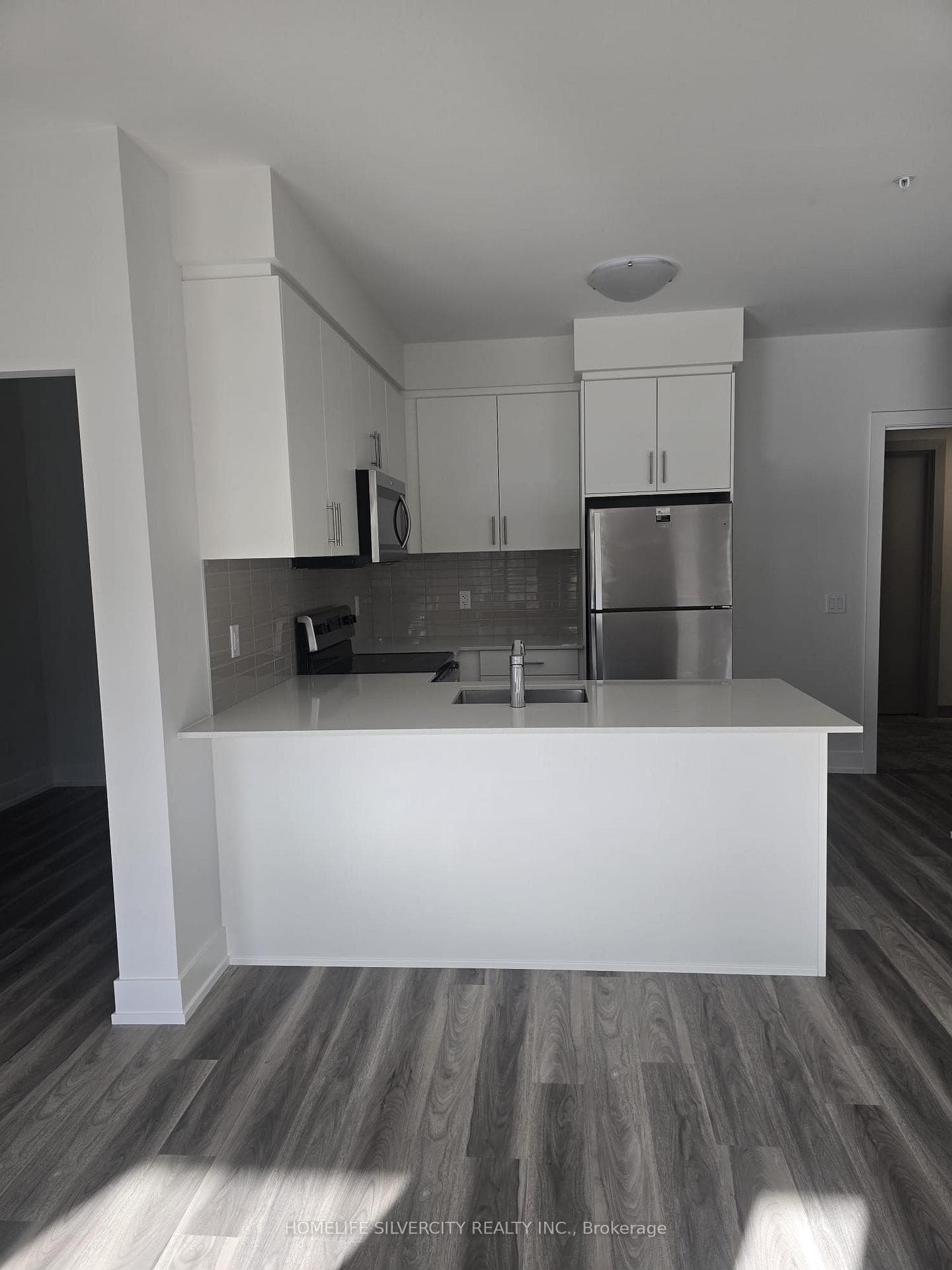 1100 Lackner Place Unit 208 photo 2