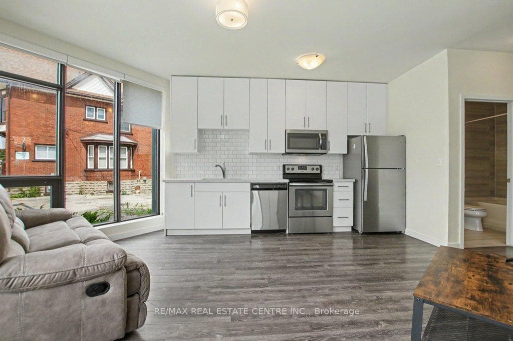 690 King Street Unit 101 photo 15