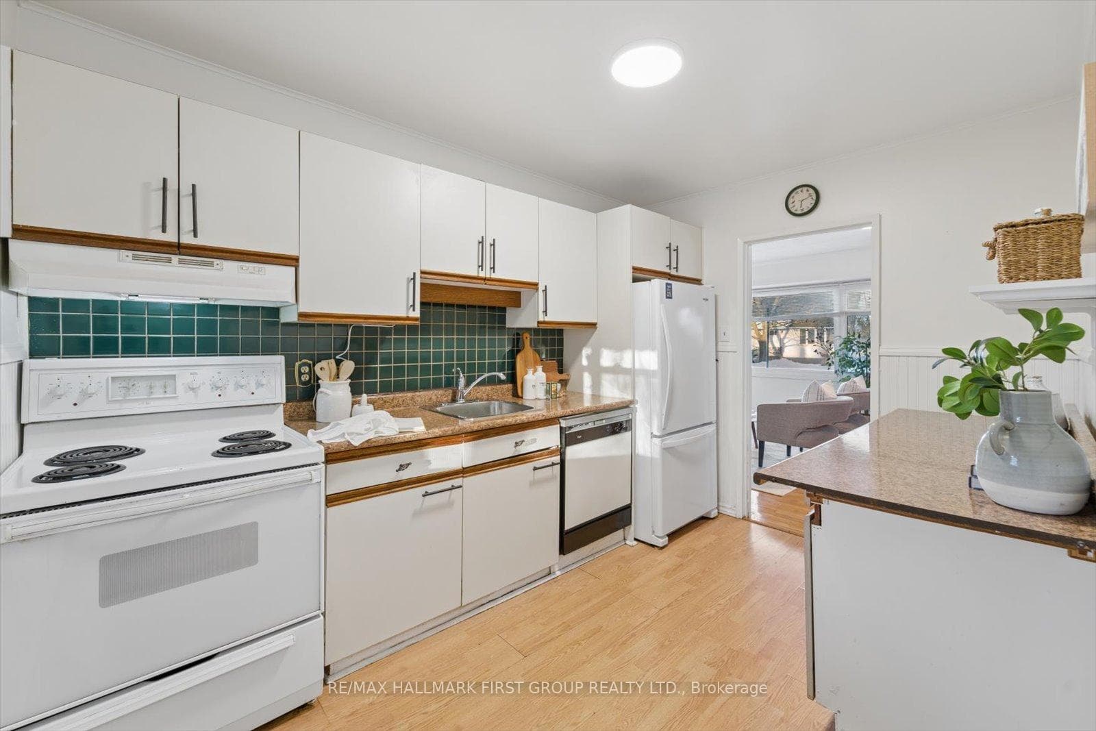 130 Admiral Road photo 6