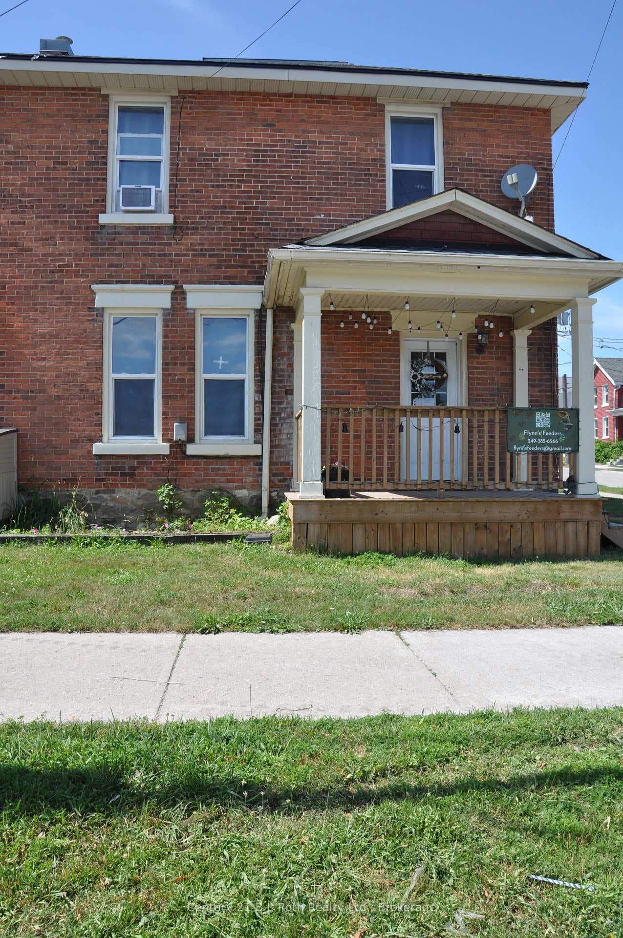84 Mississaga Street photo 2