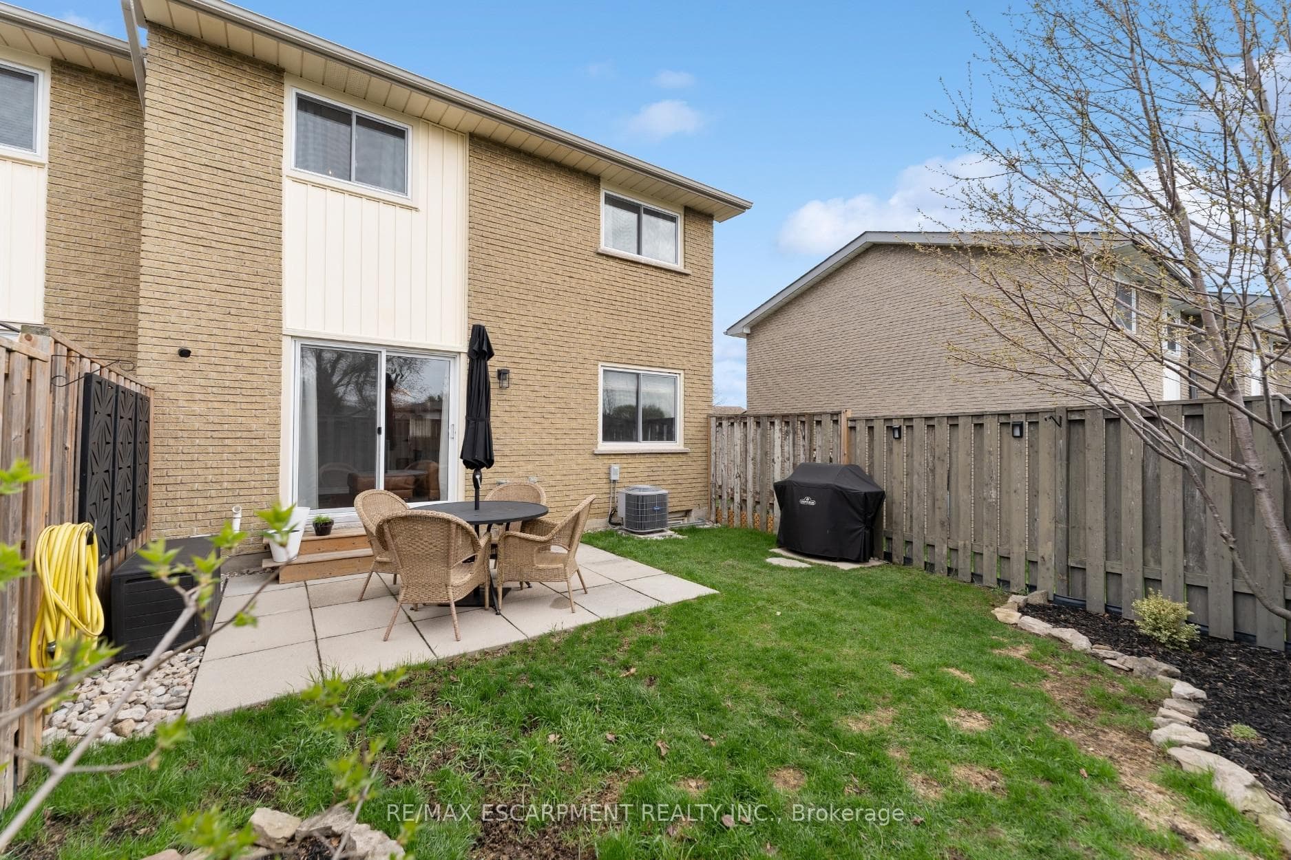 201 Queen Victoria Drive Unit 121 photo 33