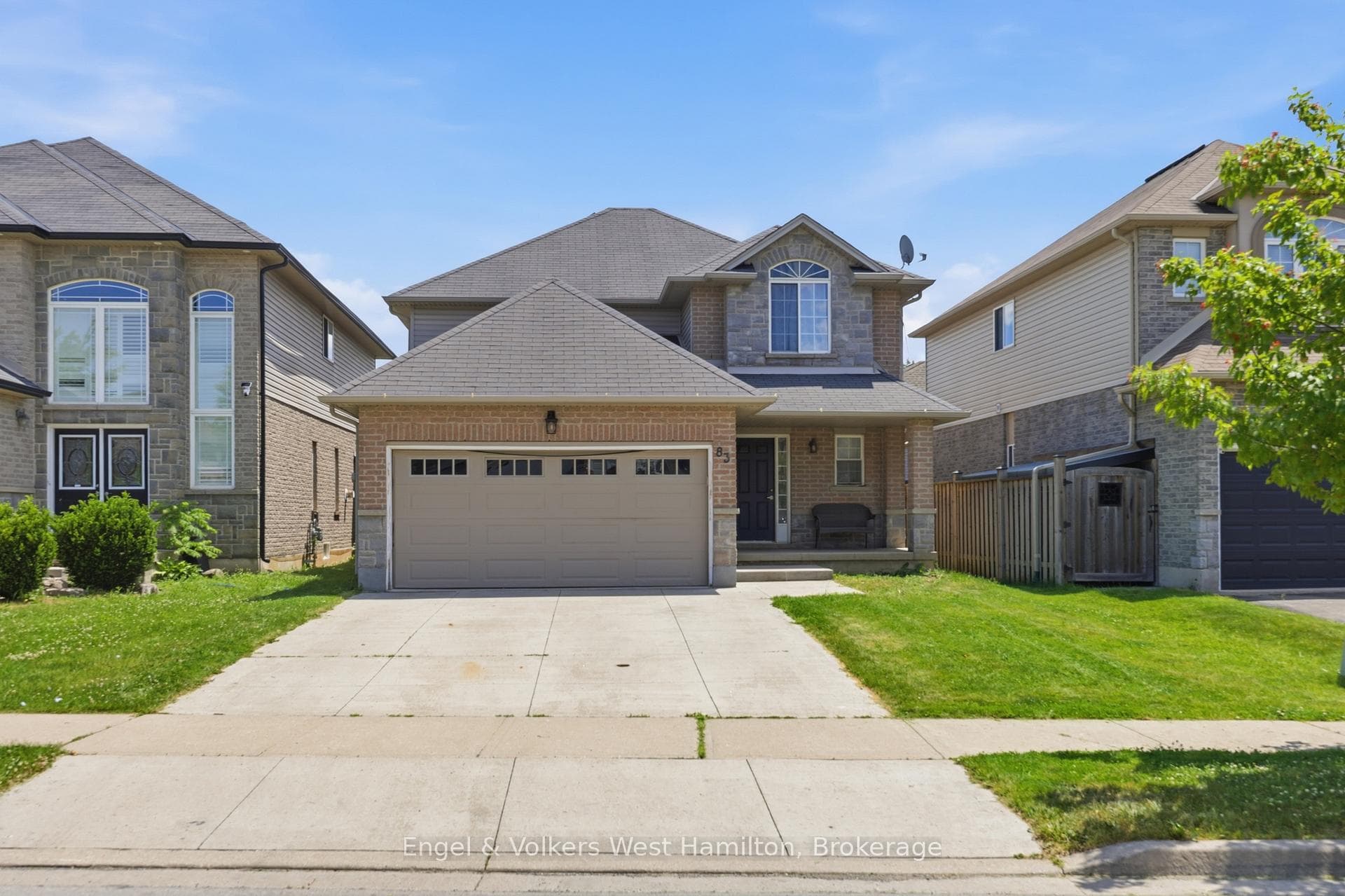 83 Davinci Boulevard photo 1