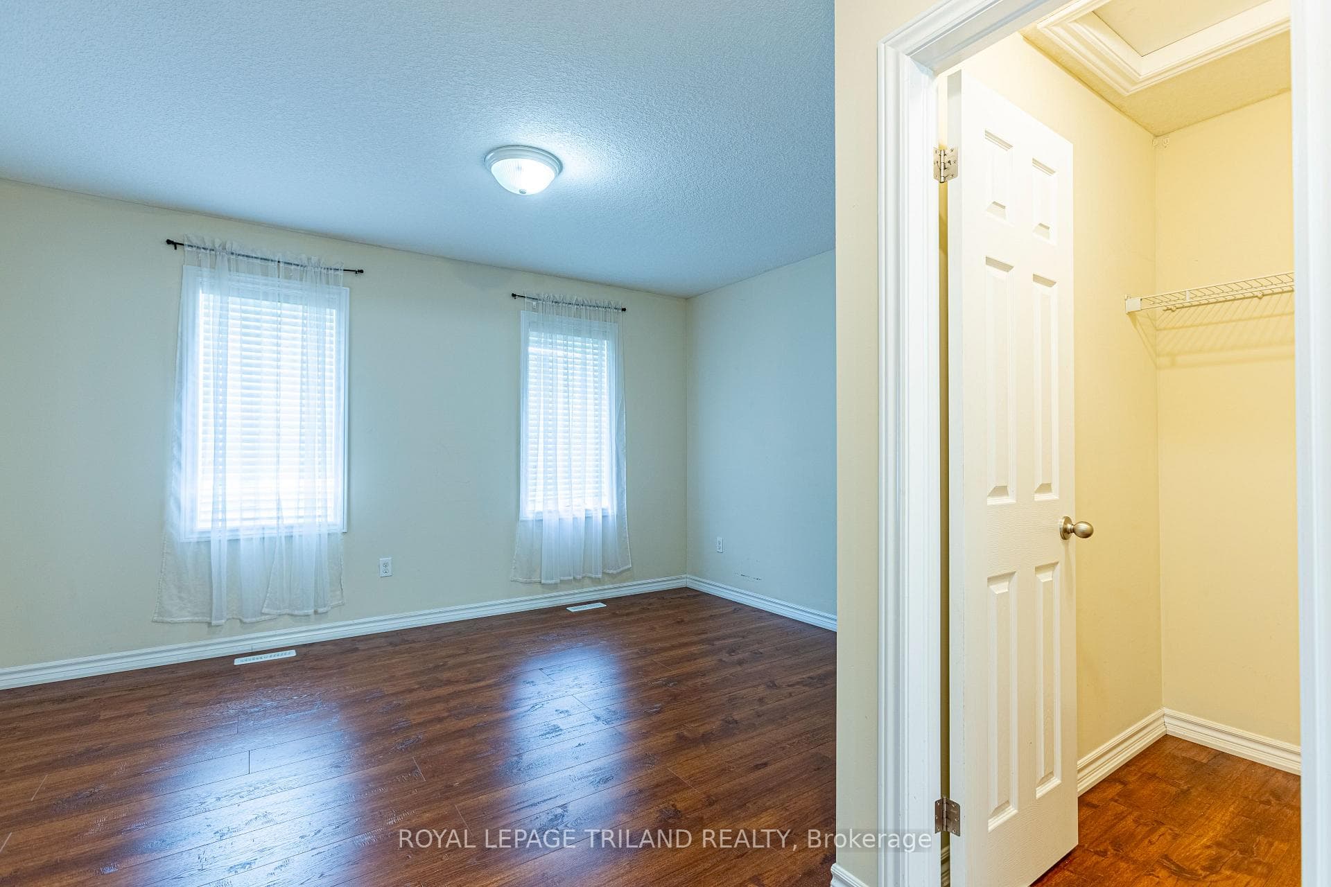 489 Mcmahen Street photo 9