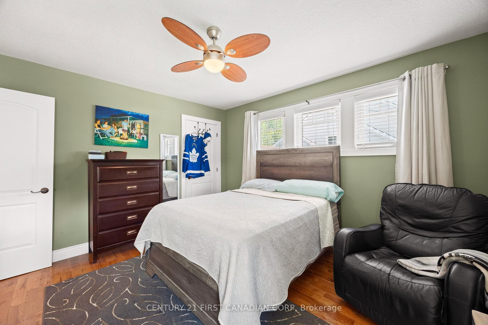 71257 Elizabeth Street photo 29